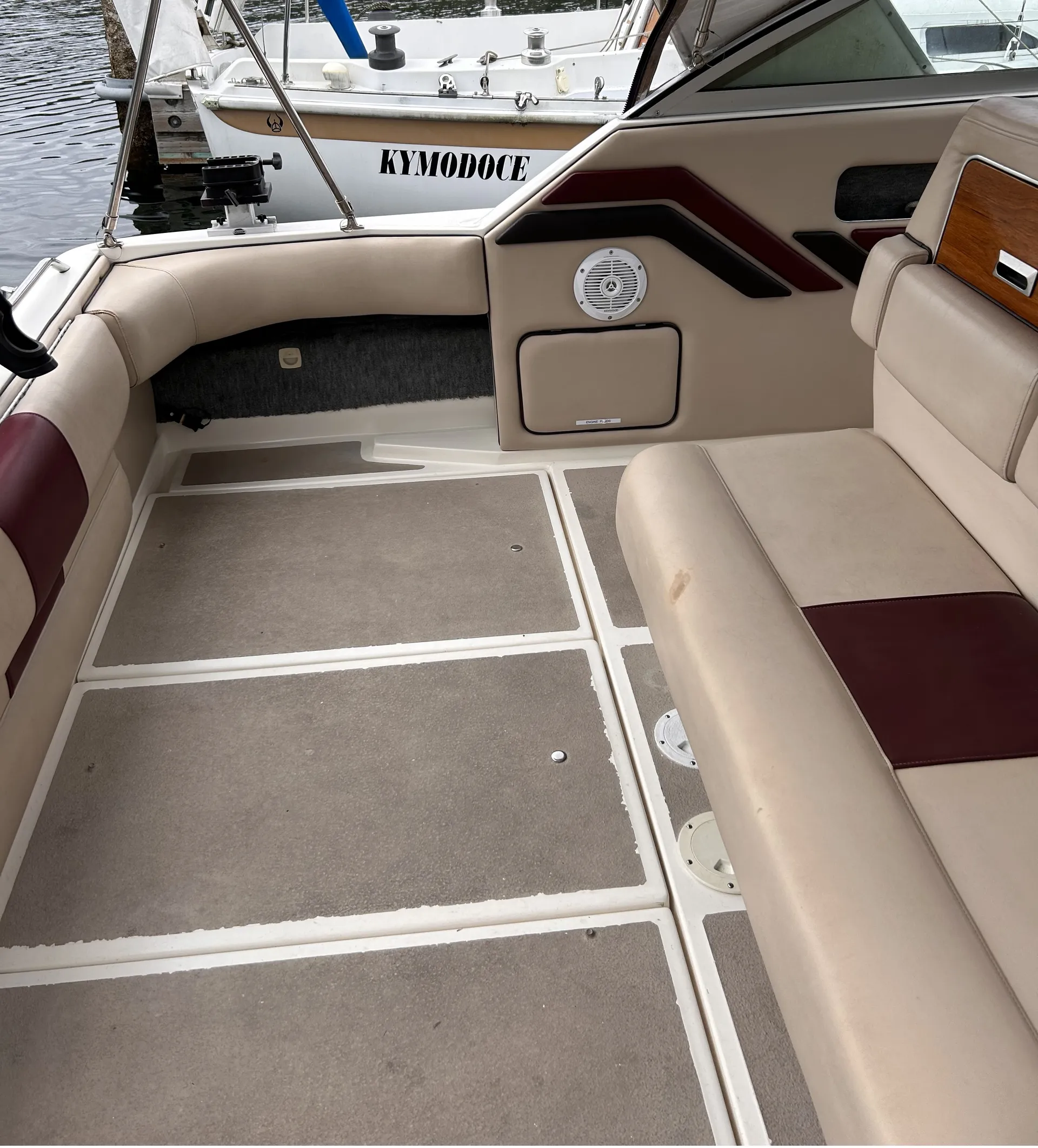 Sea Ray Boats 270 Sundancer in Edmonds, WA — photo 8