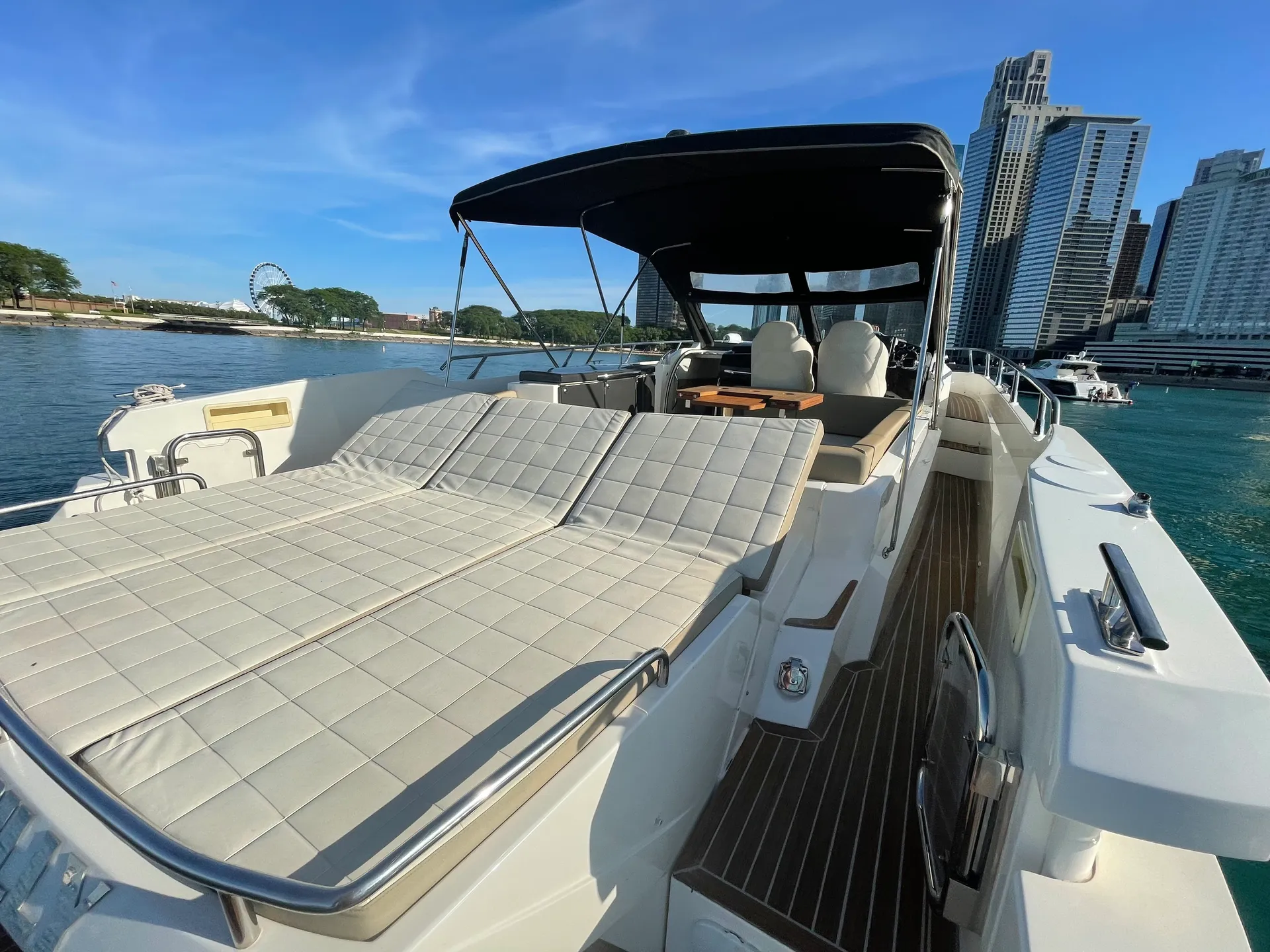 2015 Absolute 40 STL Motor Yacht for rent