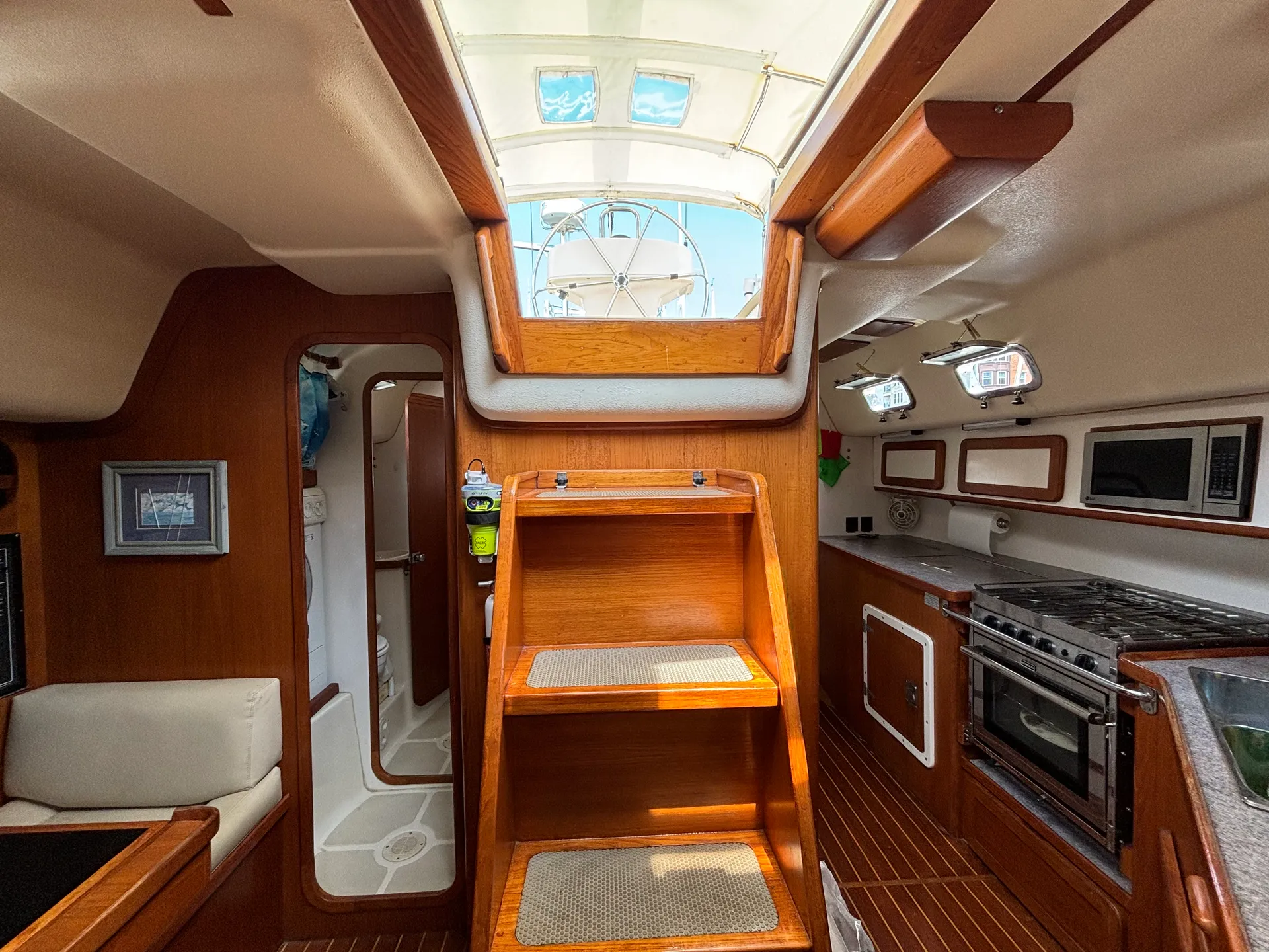 Caliber 1 Boats 47 LRC in Jersey City, NJ — photo 6