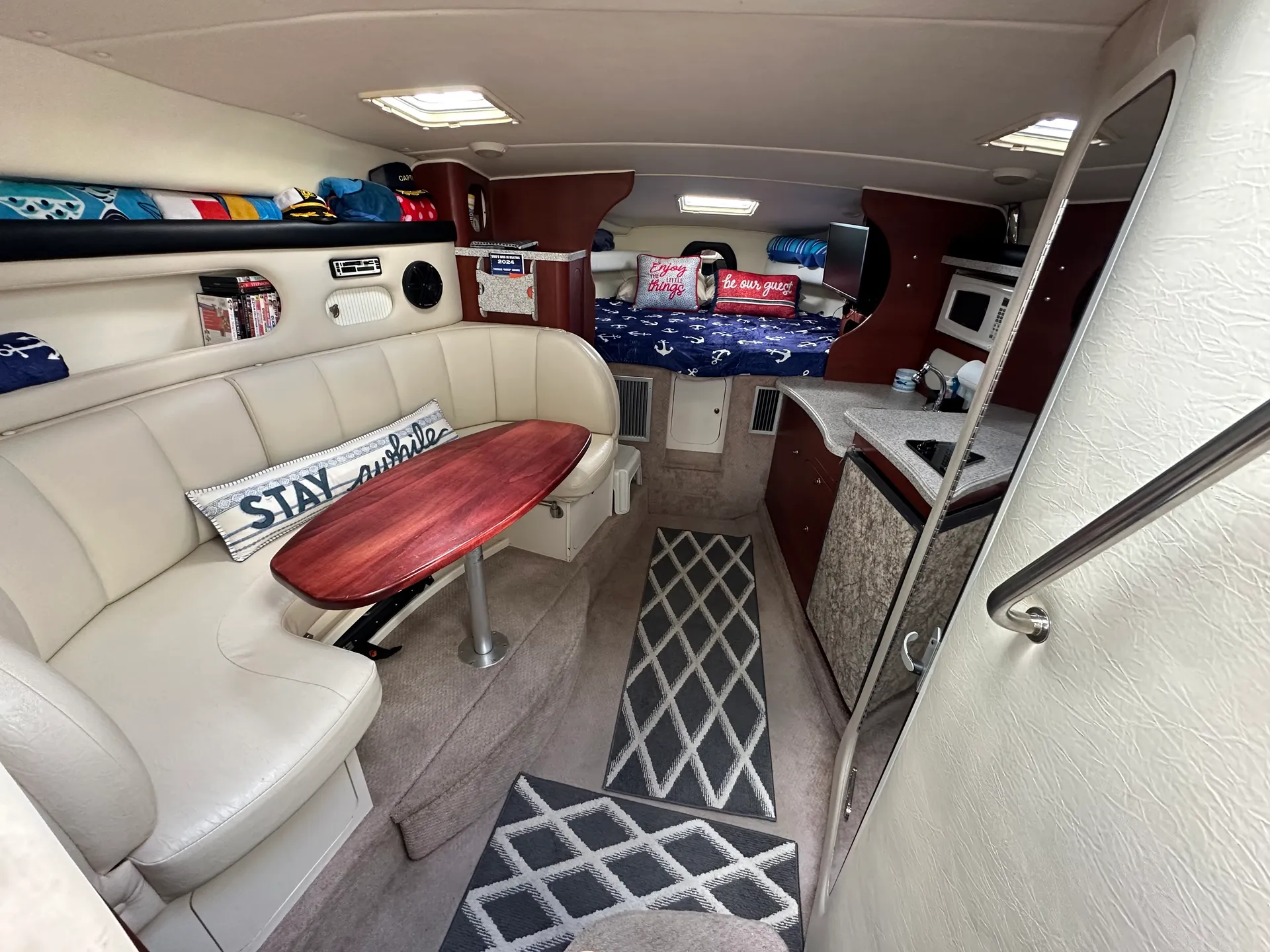 Rinker Boats 310 Fiesta Vee in Cleveland, OH — photo 4