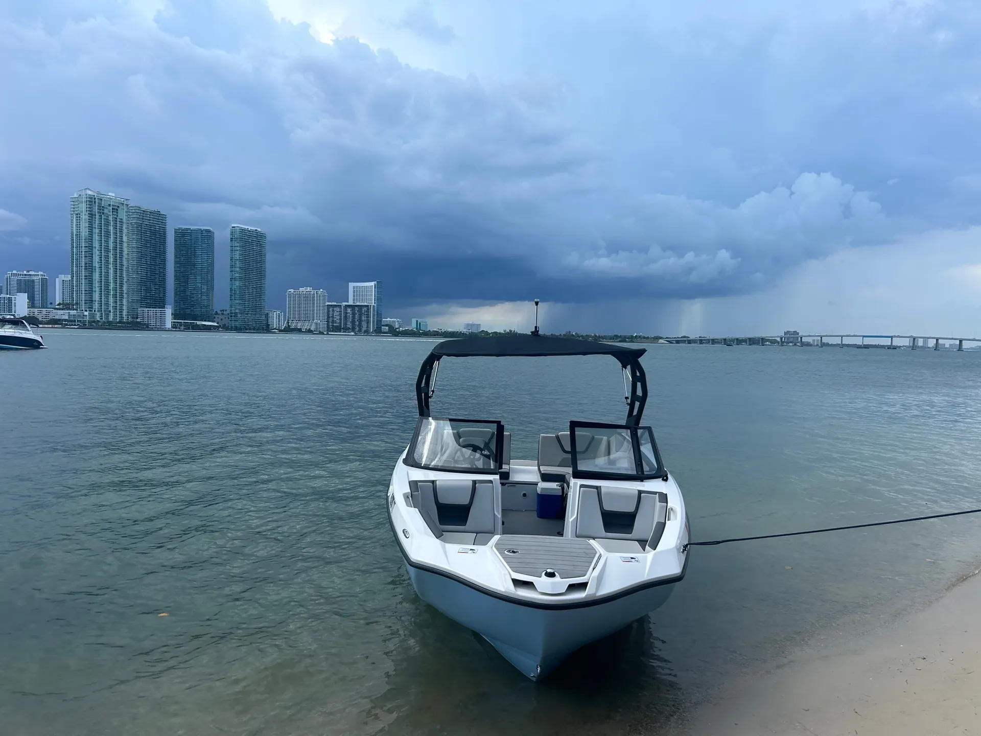 YAMAHA AR220 in Miami Beach, FL — photo 9