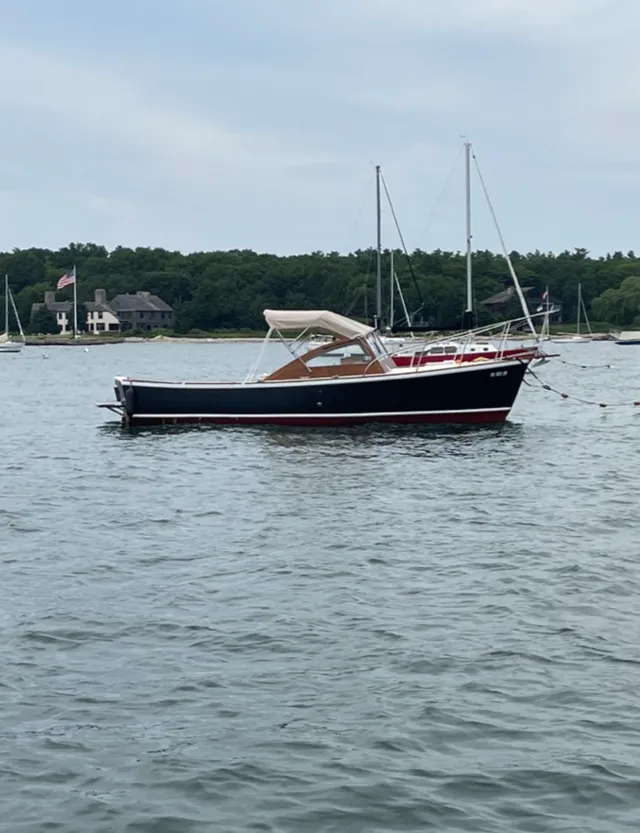 Rent a Dyer motor yacht in Mattapoisett, MA near me