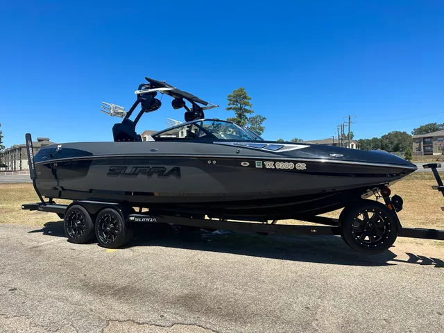 Rent a Supra by Skiers Choice ski and wakeboard in Kingsland, TX near me