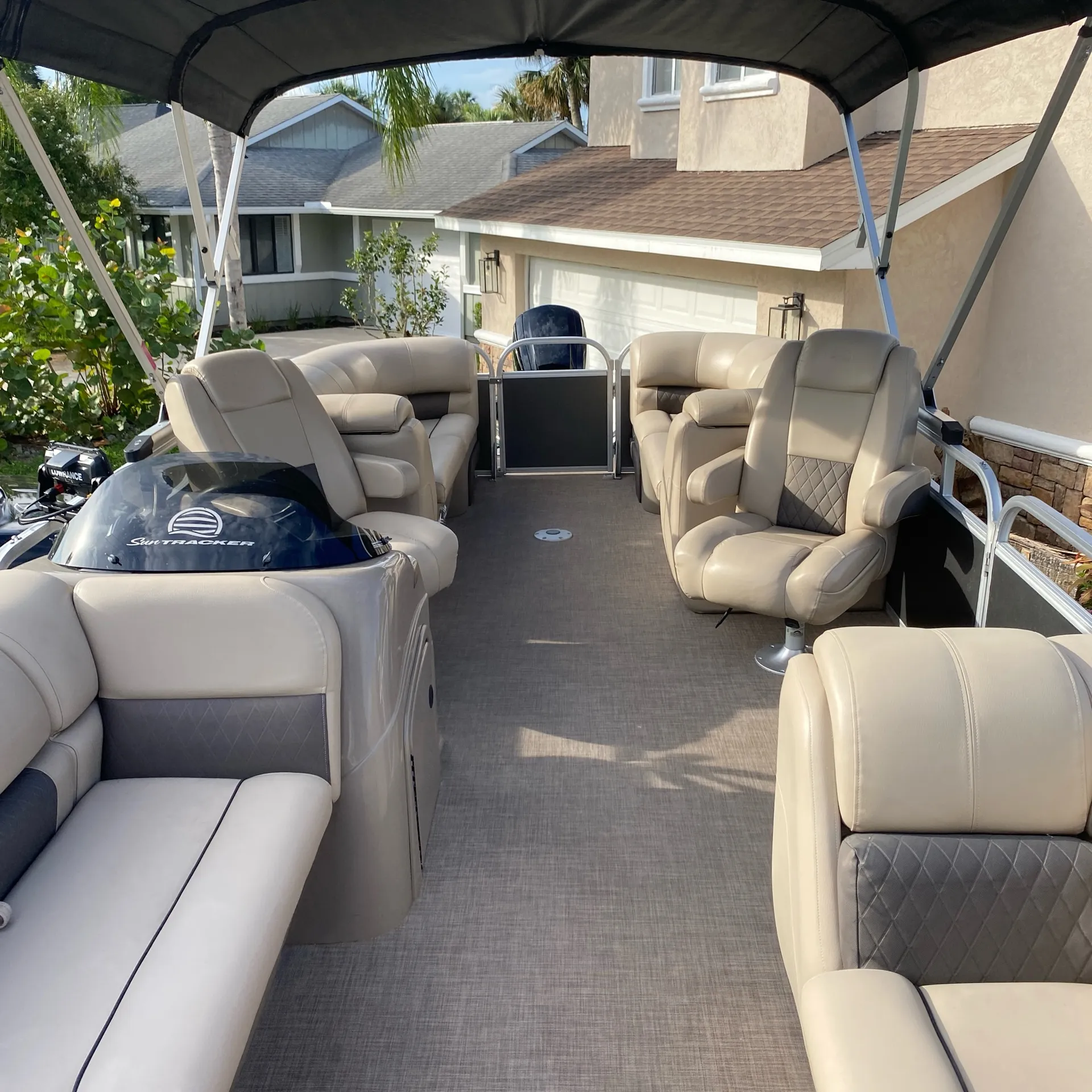 Come explore St Augustine, dolphins sunsets and sandbars! 12person 