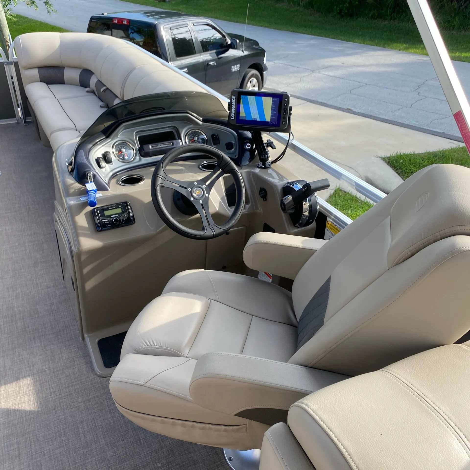 Come explore St Augustine, dolphins sunsets and sandbars! 12person 