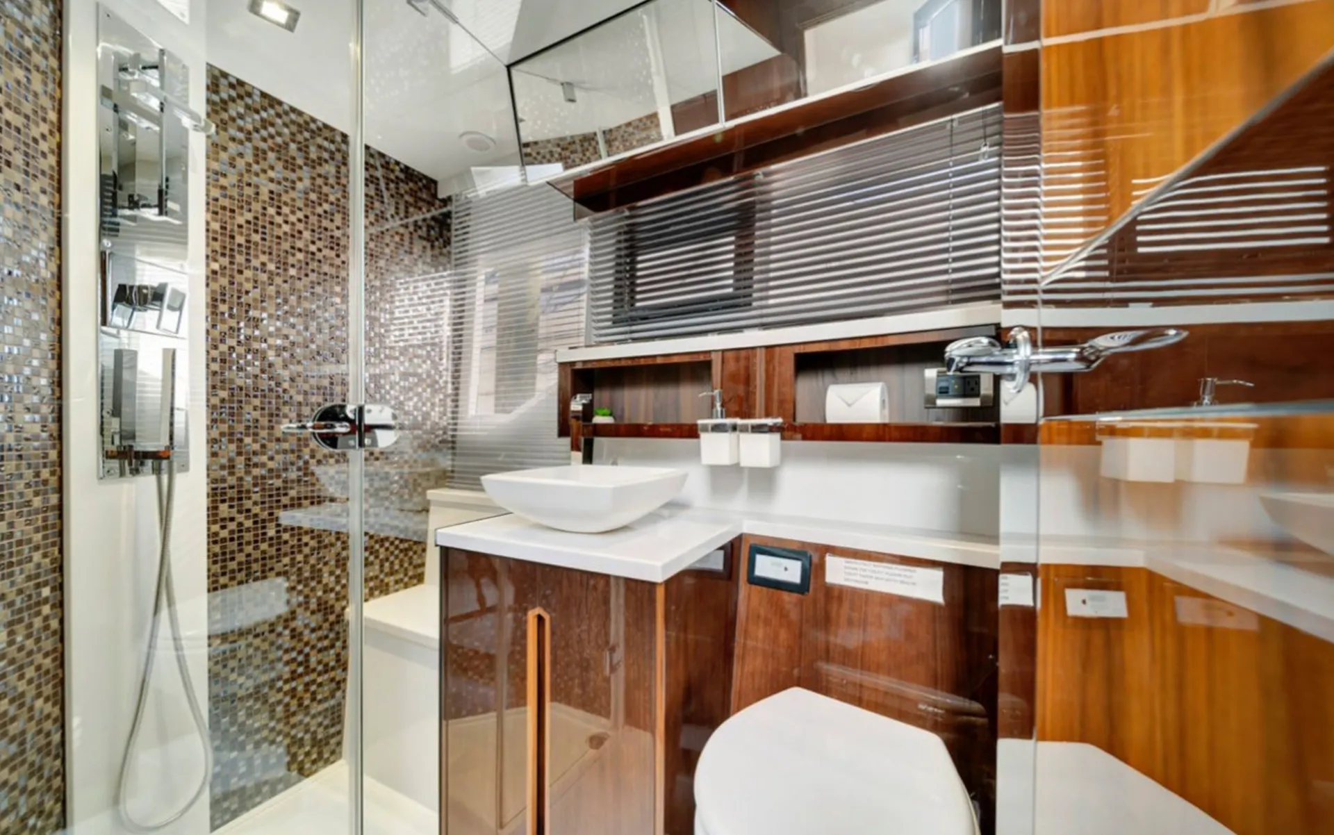 Your Own Bar in the Water!