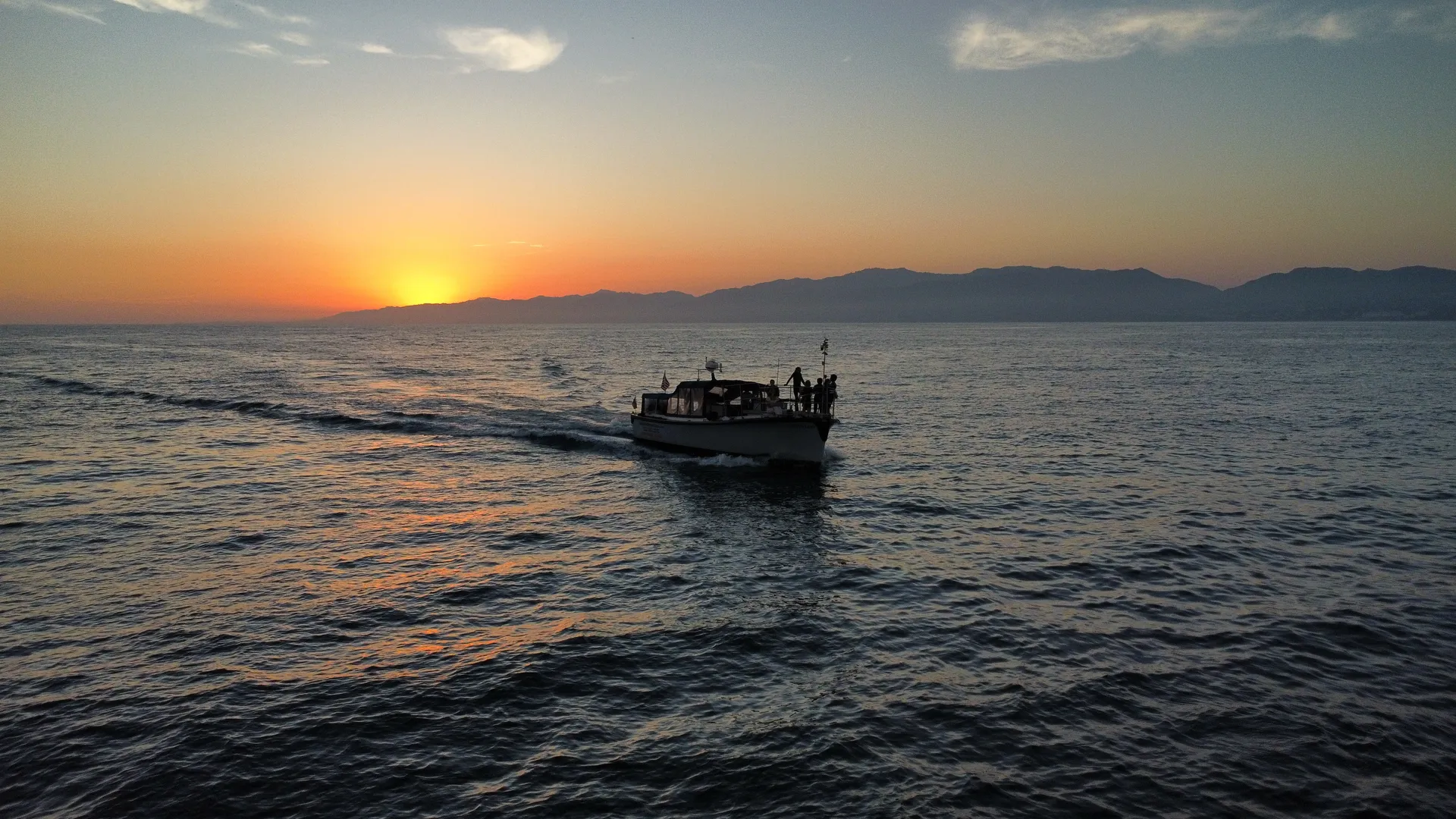  Perfect for 15-18 PASSENGERS!