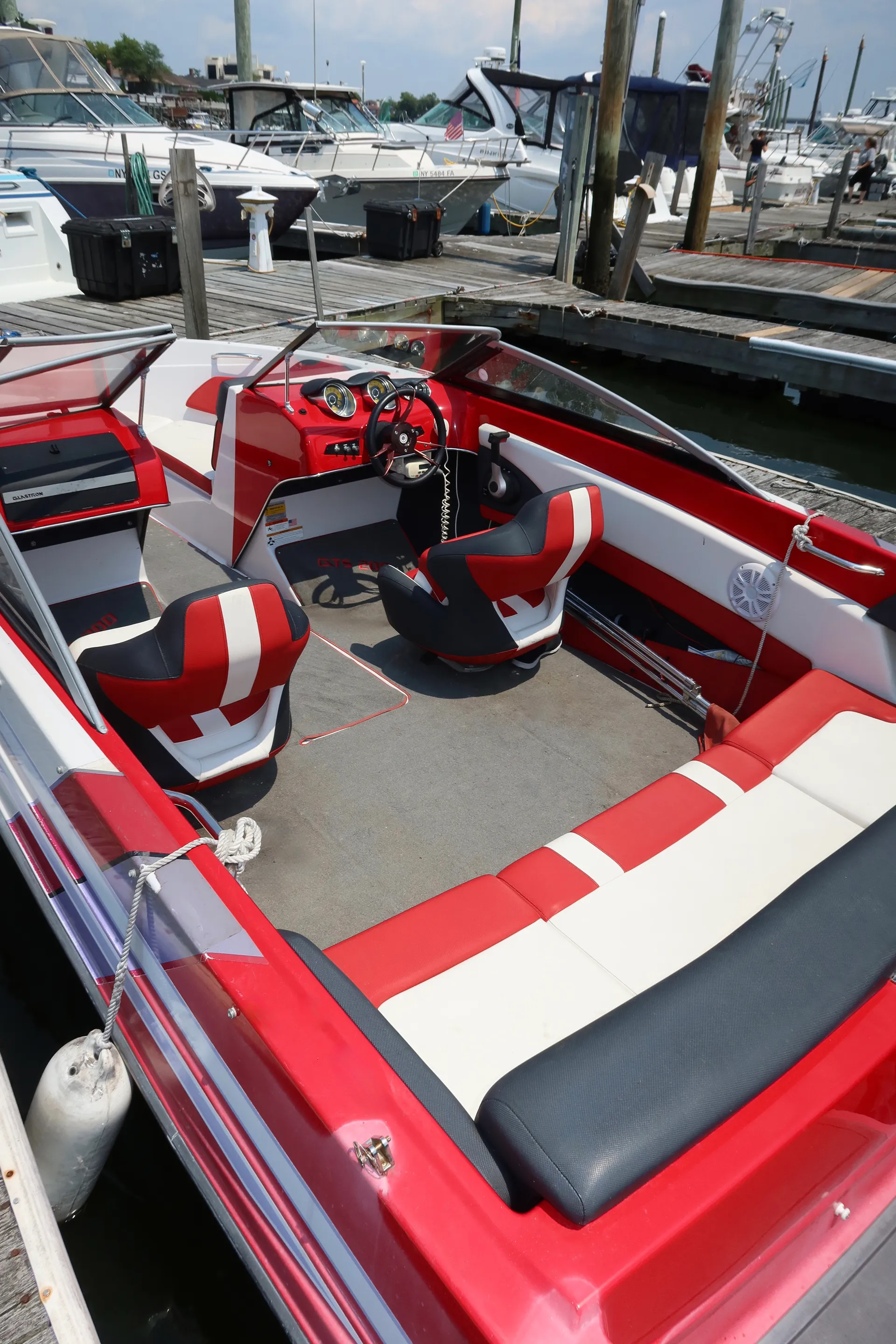 Glastron Boats GTS200  in Brooklyn, NY — photo 5