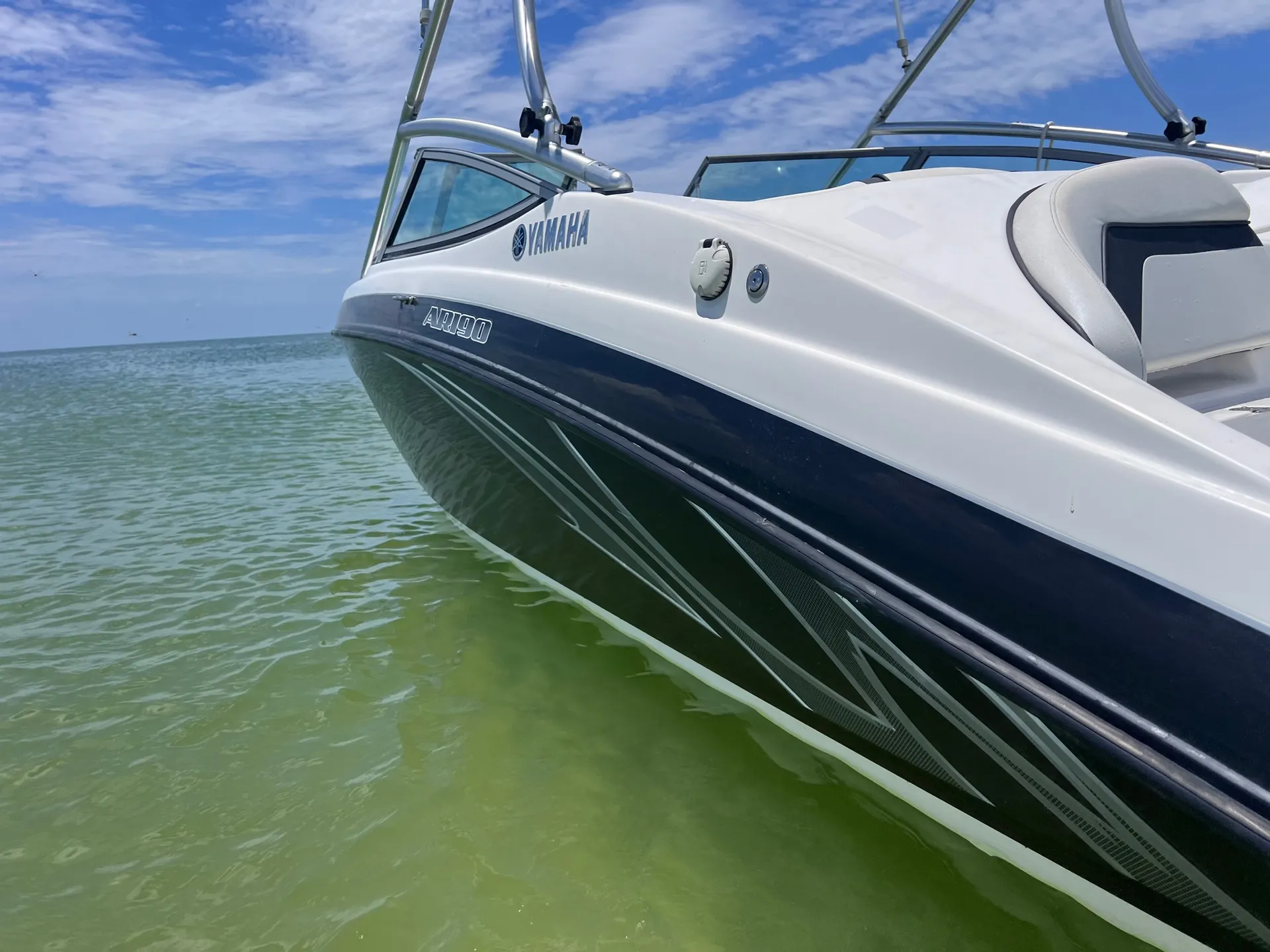 JetBoat Yamaha AR190 