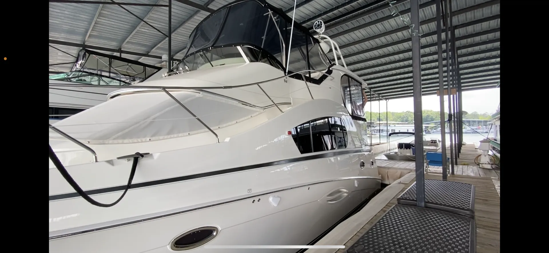 Silverton Marine 35 Motor Yacht in Buford, GA — photo 5