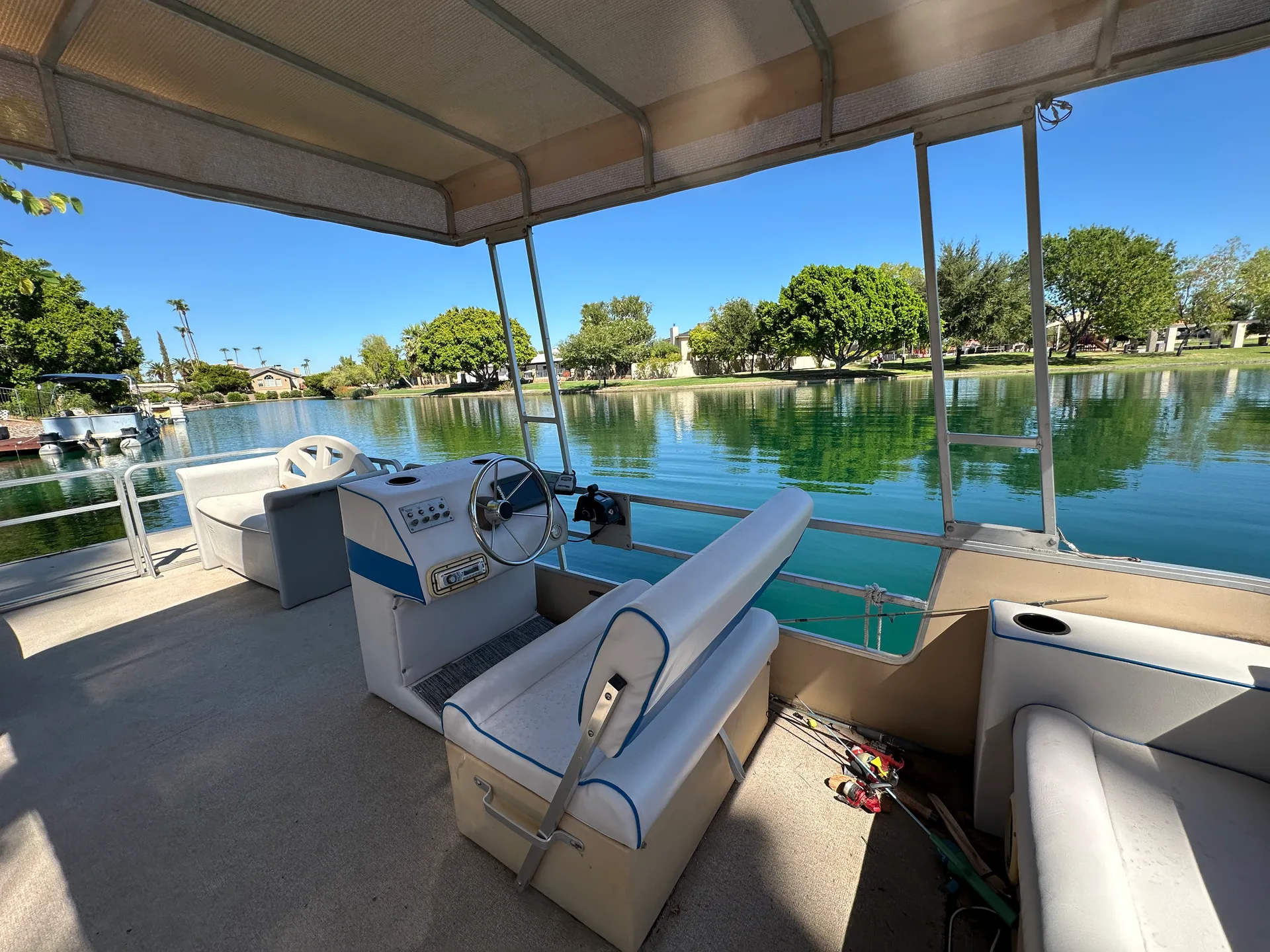 24' Pontoon Boat @ H2O Sanctuary (for Guests only)