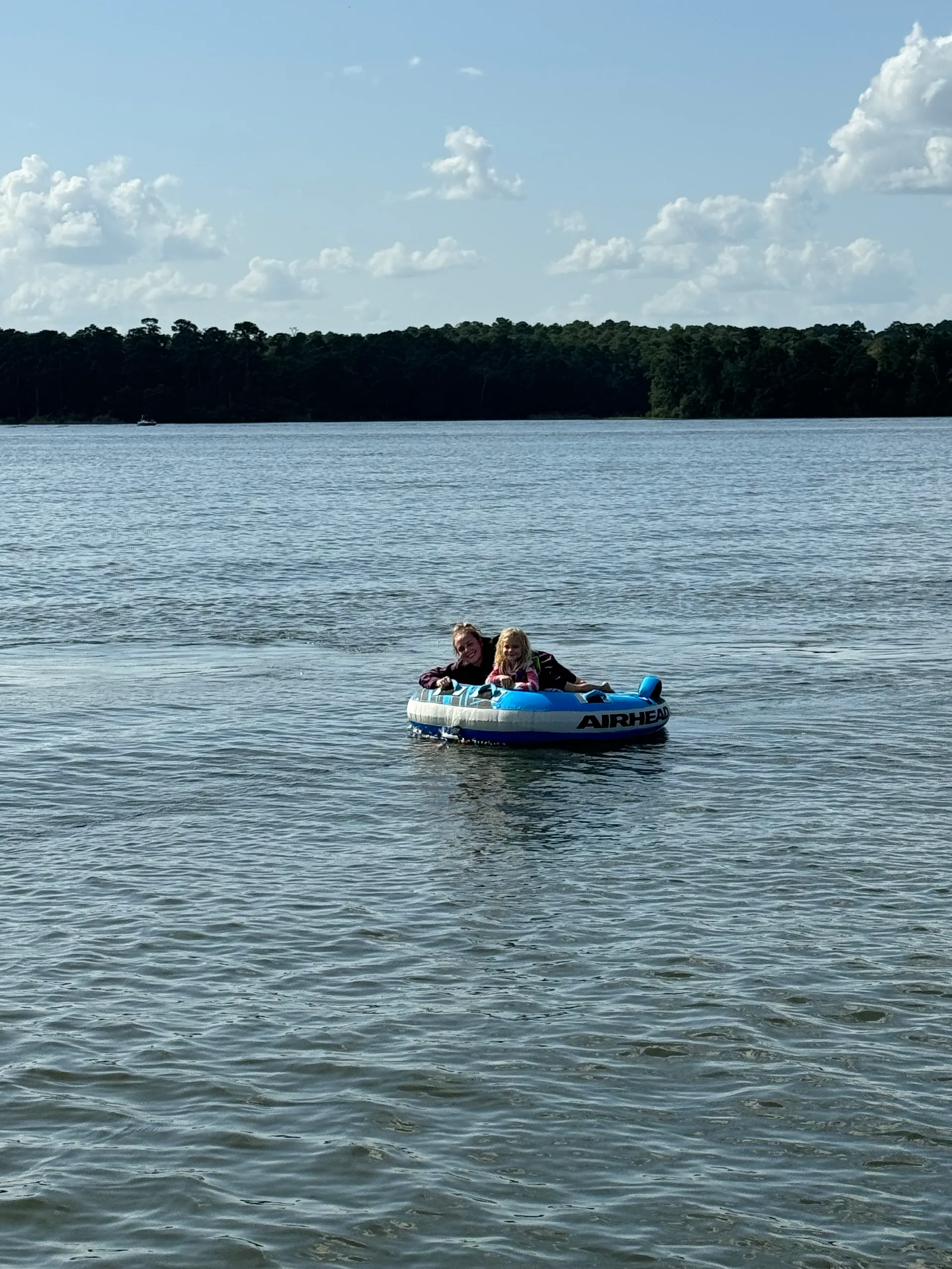 28ft Luxury Tri-Toon w/ Captain | Lake Conroe