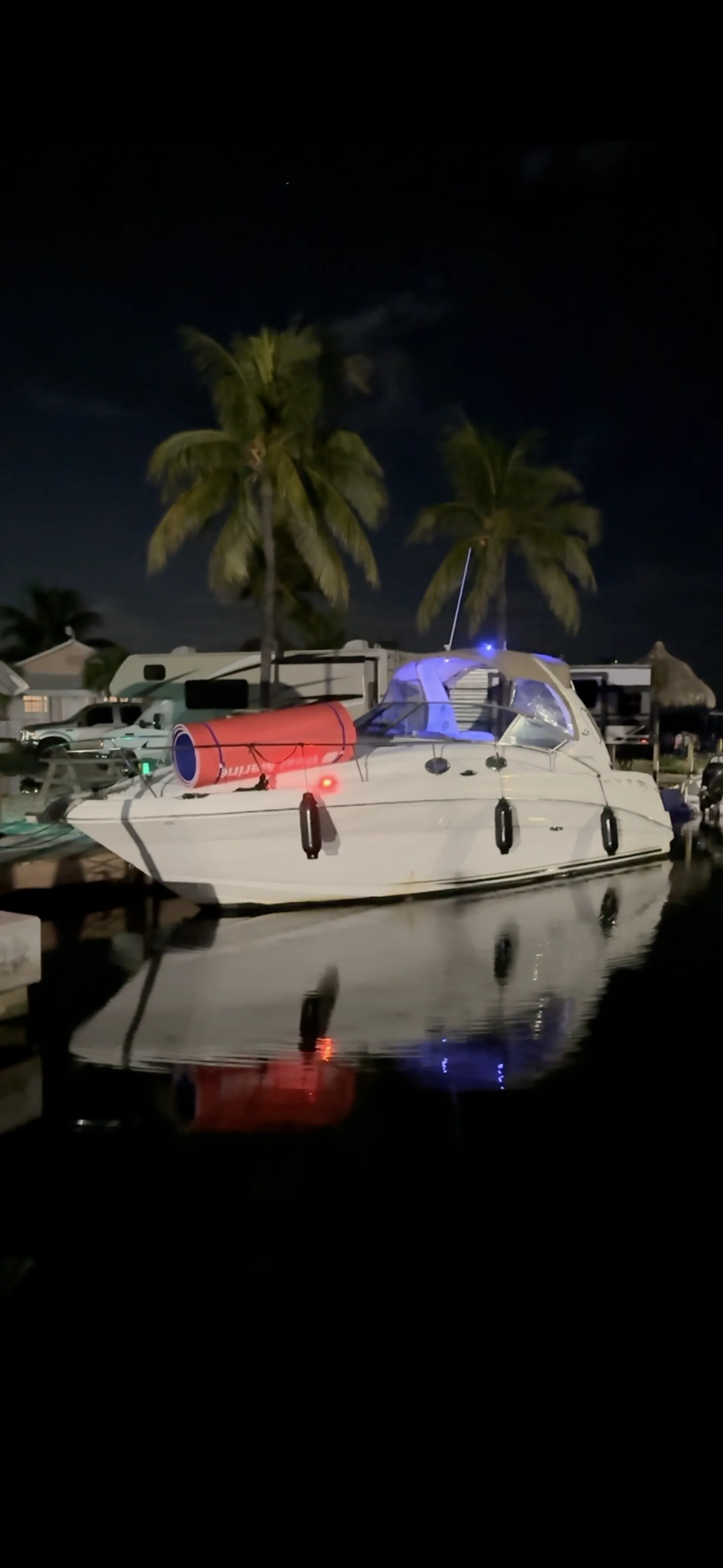 Sea Ray Boats 360 Sundancer in Miami, FL — photo 4