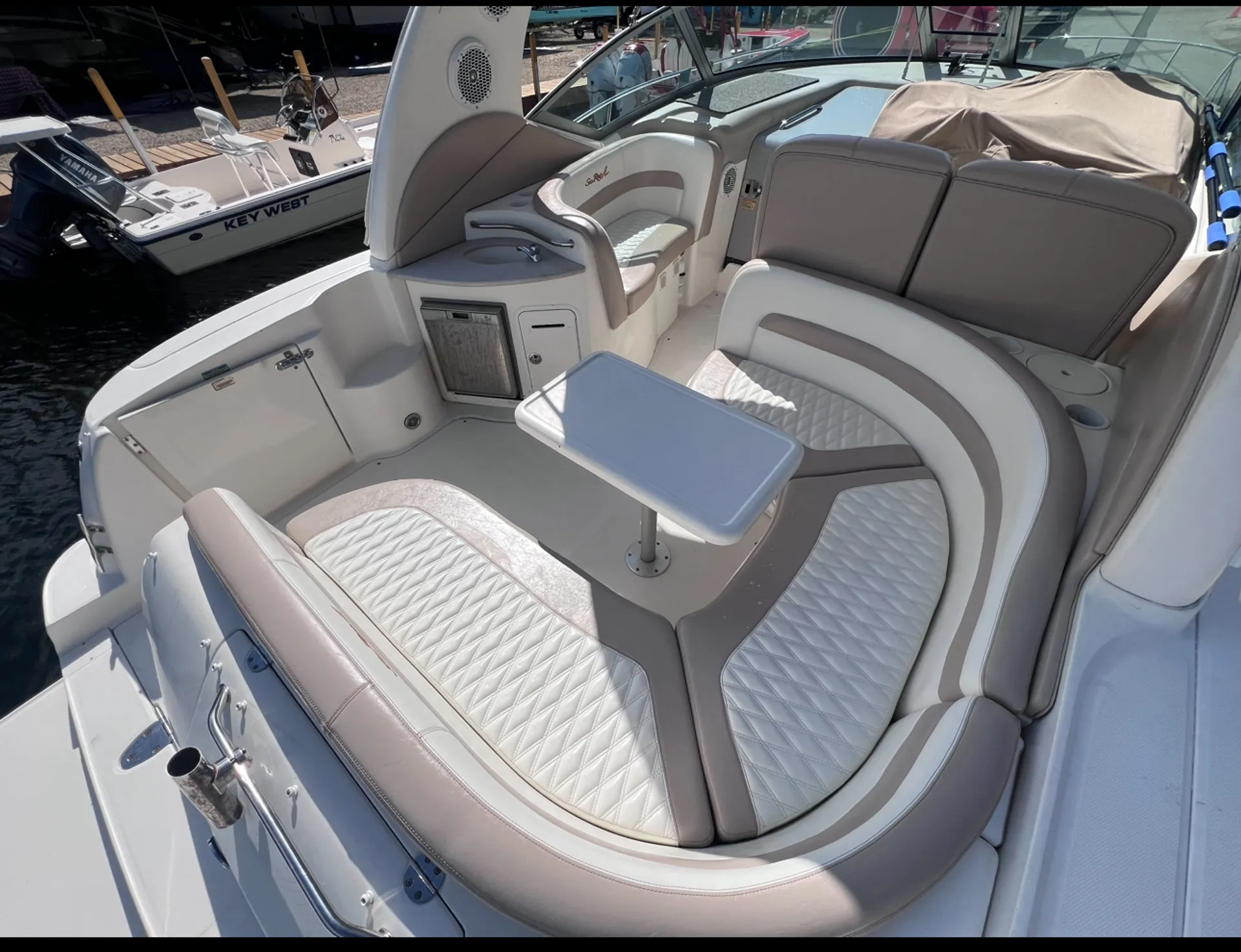 Sea Ray Boats 360 Sundancer in Miami, FL — photo 5