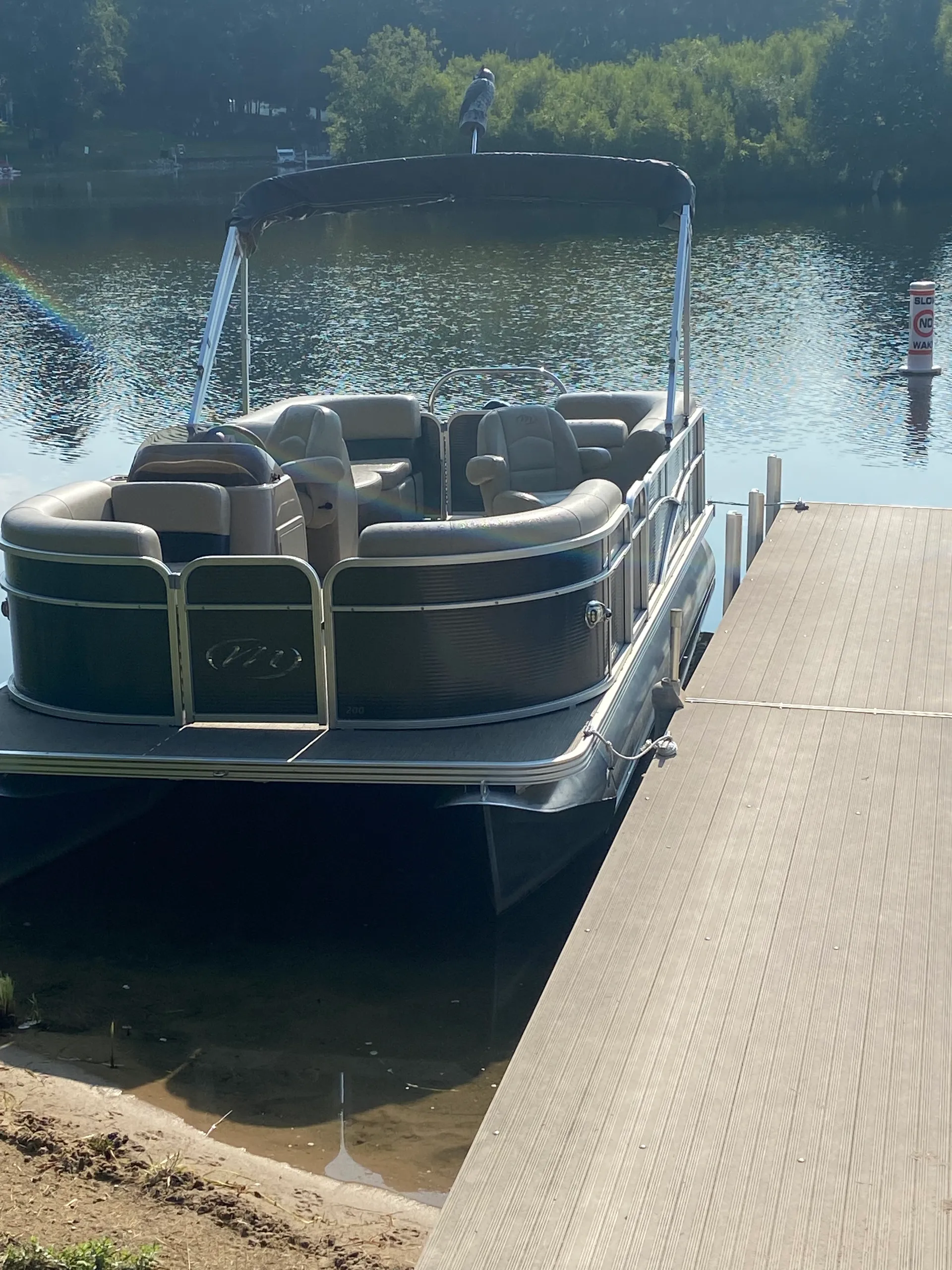 MANITOU PONTOON 20 AURORA STANDARD in Gladwin, MI — photo 2