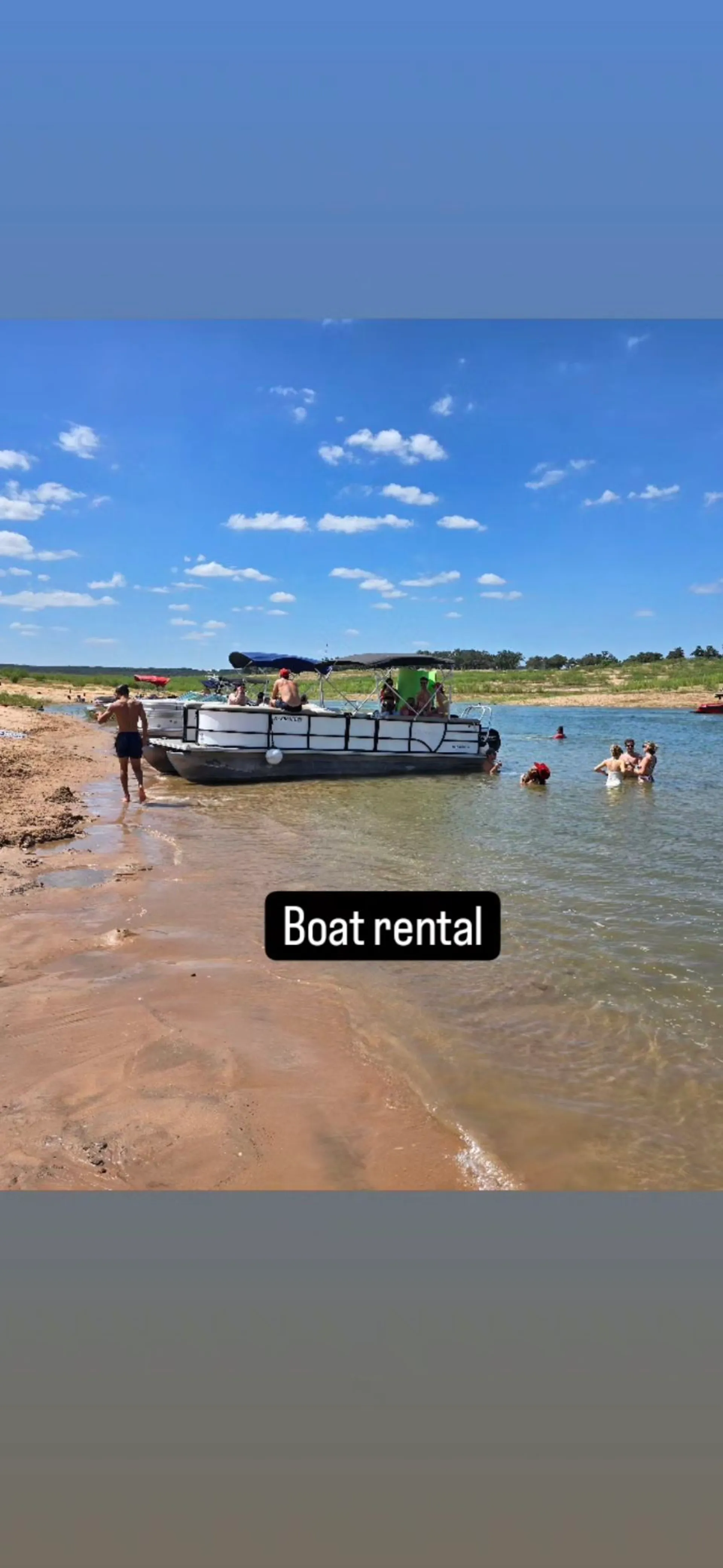 Amazing Pontoon boat on lake travis captain incluided 15 people