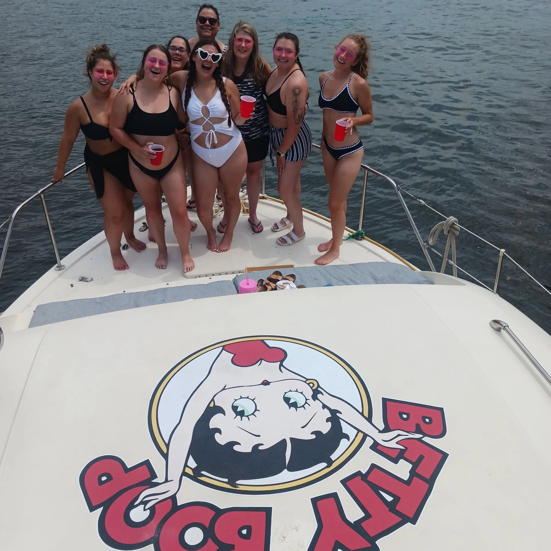 Classic cruiser - 37 feet of  spacious double cabin, USCG Captained