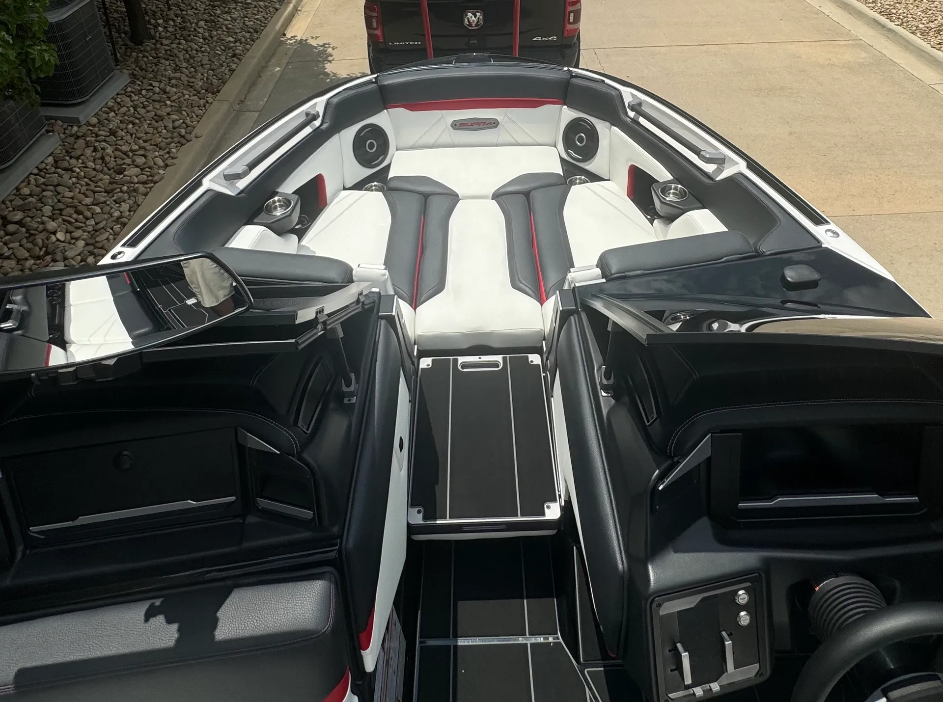 2024 Supra SL 550 Wake/Surf Boat Rental in Loveland, Colorado