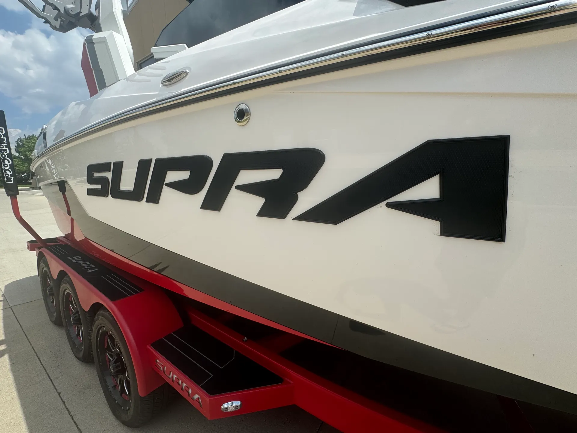 2024 Supra SL 550 Wake/Surf Boat Rental in Loveland, Colorado