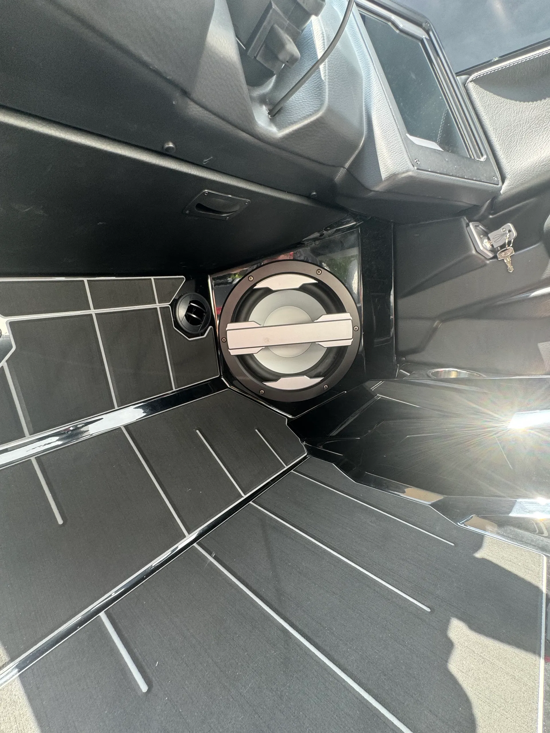 2024 Supra SL 550 Wake/Surf Boat Rental in Loveland, Colorado