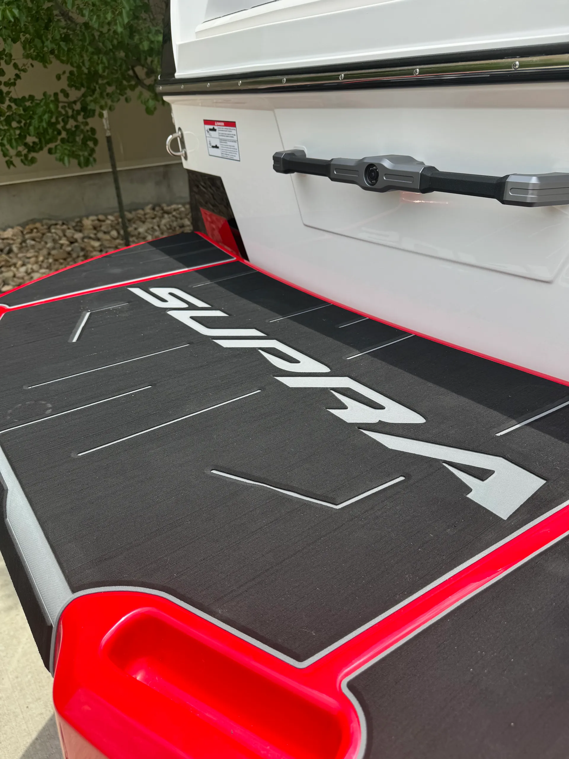 2024 Supra SL 550 Wake/Surf Boat Rental in Loveland, Colorado