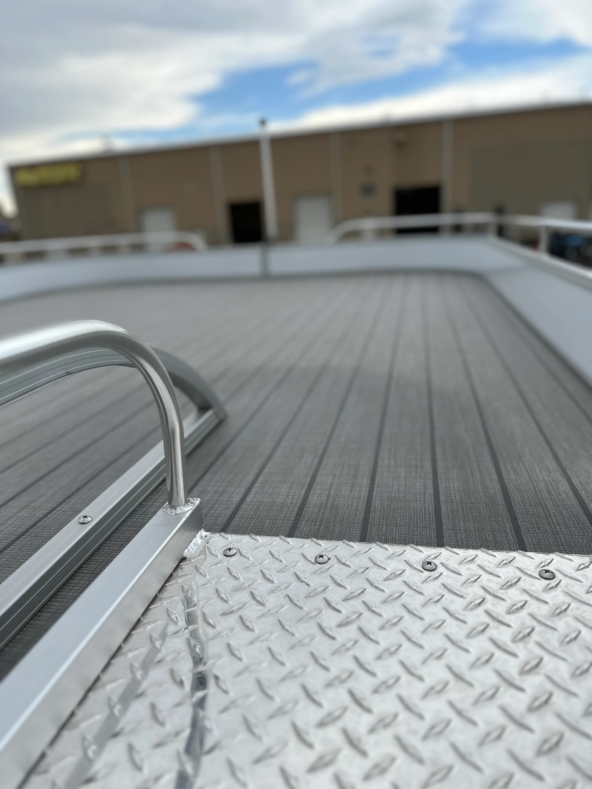 Tritoon Boat ~ 2024 Landau Island Breeze 252 Top Deck 