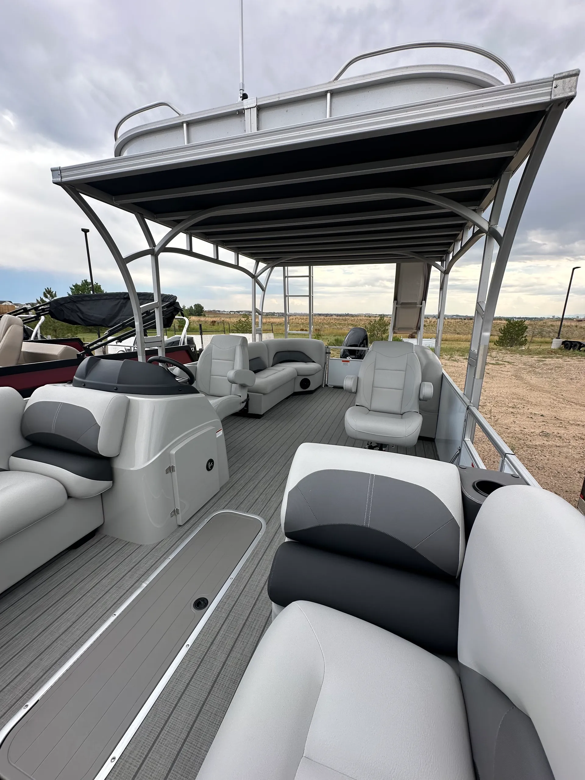 Tritoon Boat ~ 2024 Landau Island Breeze 252 Top Deck 