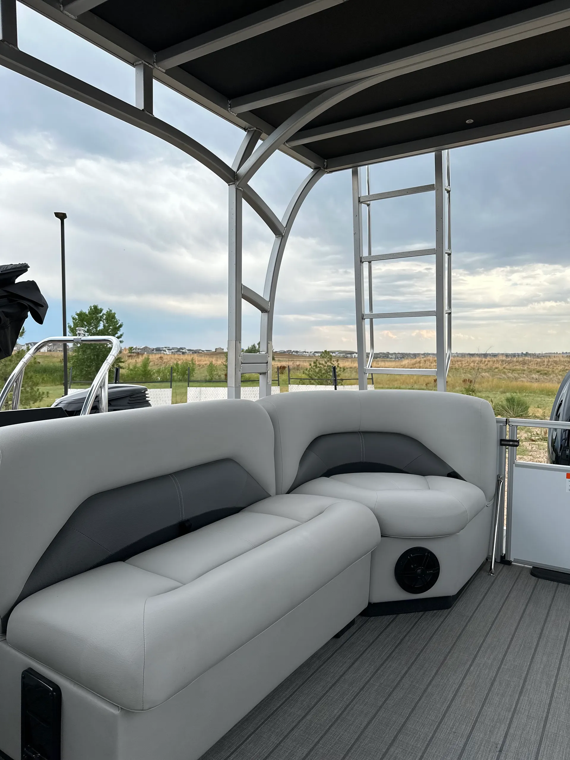 Tritoon Boat ~ 2024 Landau Island Breeze 252 Top Deck 