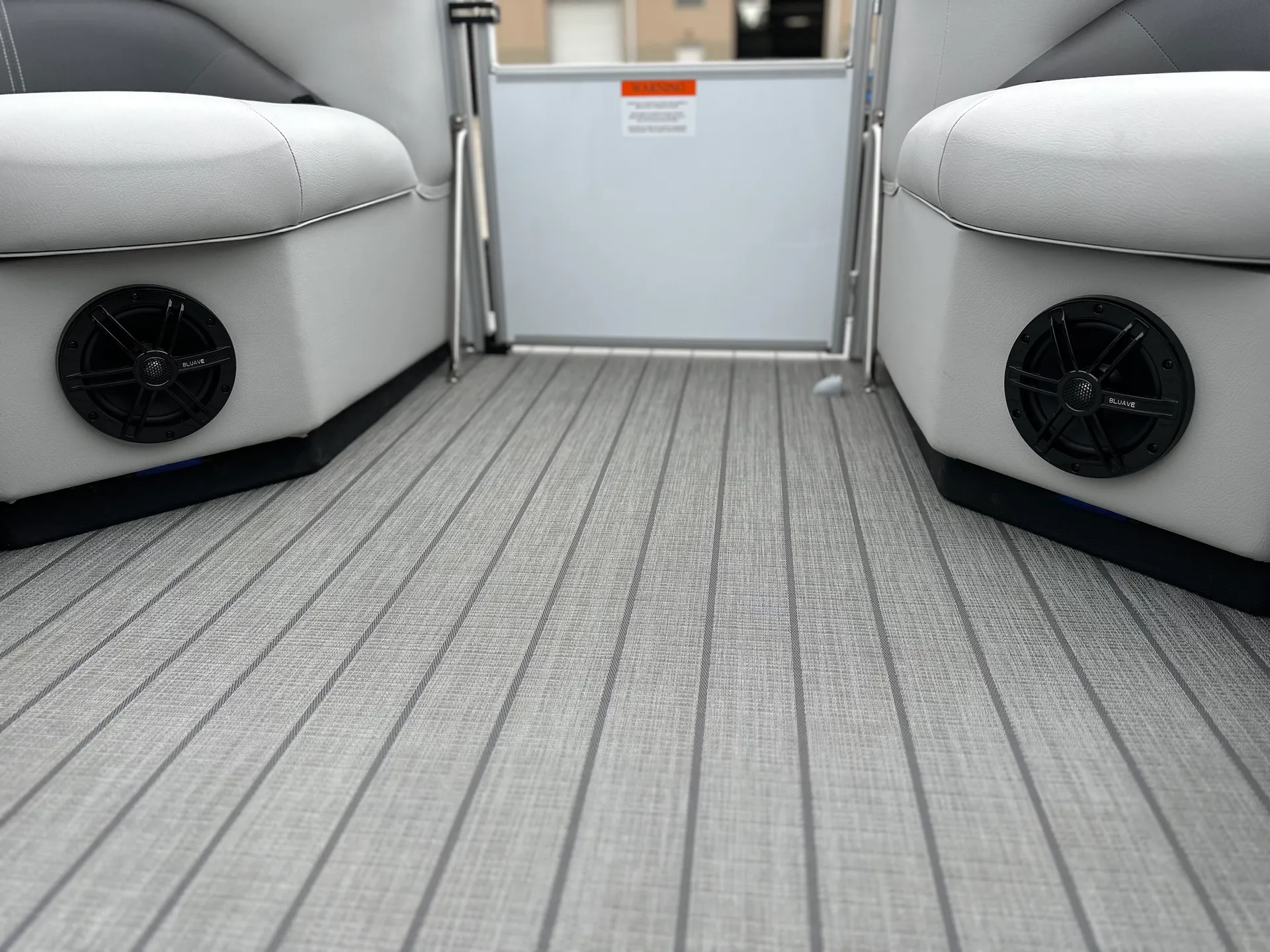 Tritoon Boat ~ 2024 Landau Island Breeze 252 Top Deck 