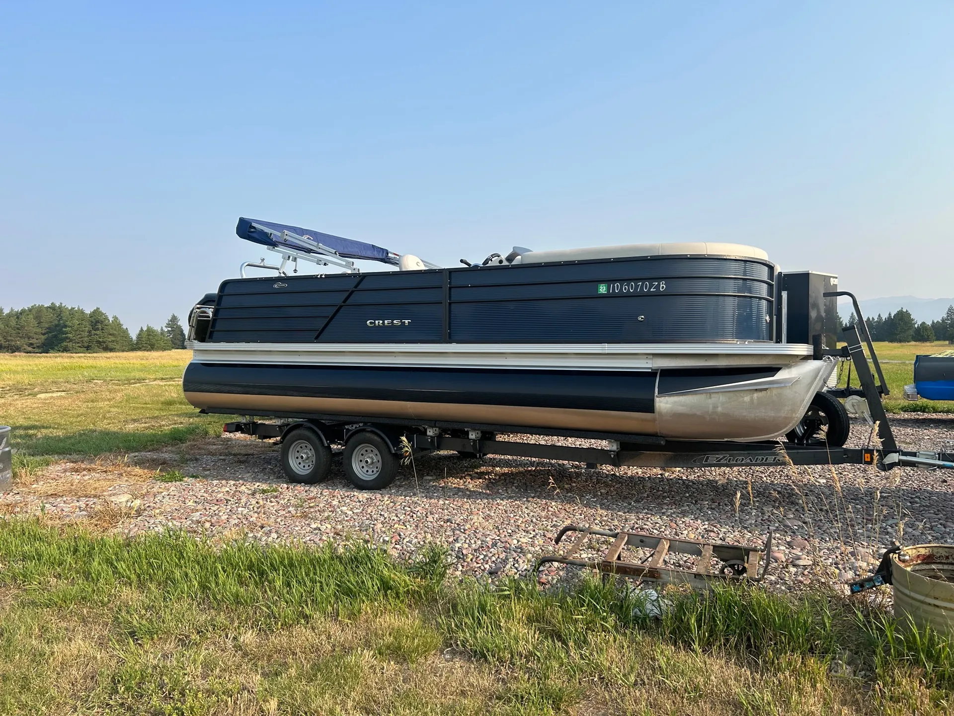 CREST PONTOONS CLASSIC LX 220 SLC in Columbia Falls, MT — photo 6