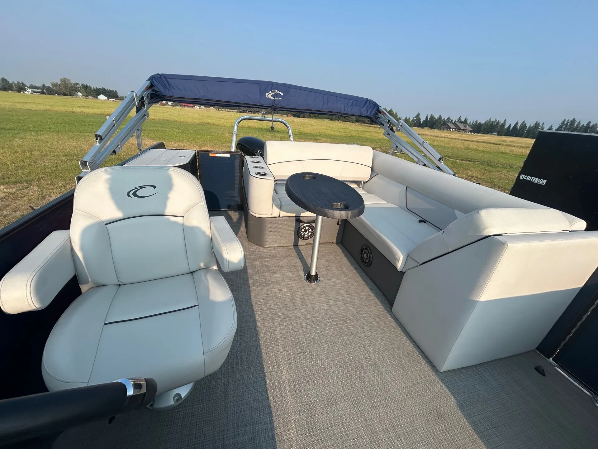 CREST PONTOONS CLASSIC LX 220 SLC in Columbia Falls, MT — photo 4
