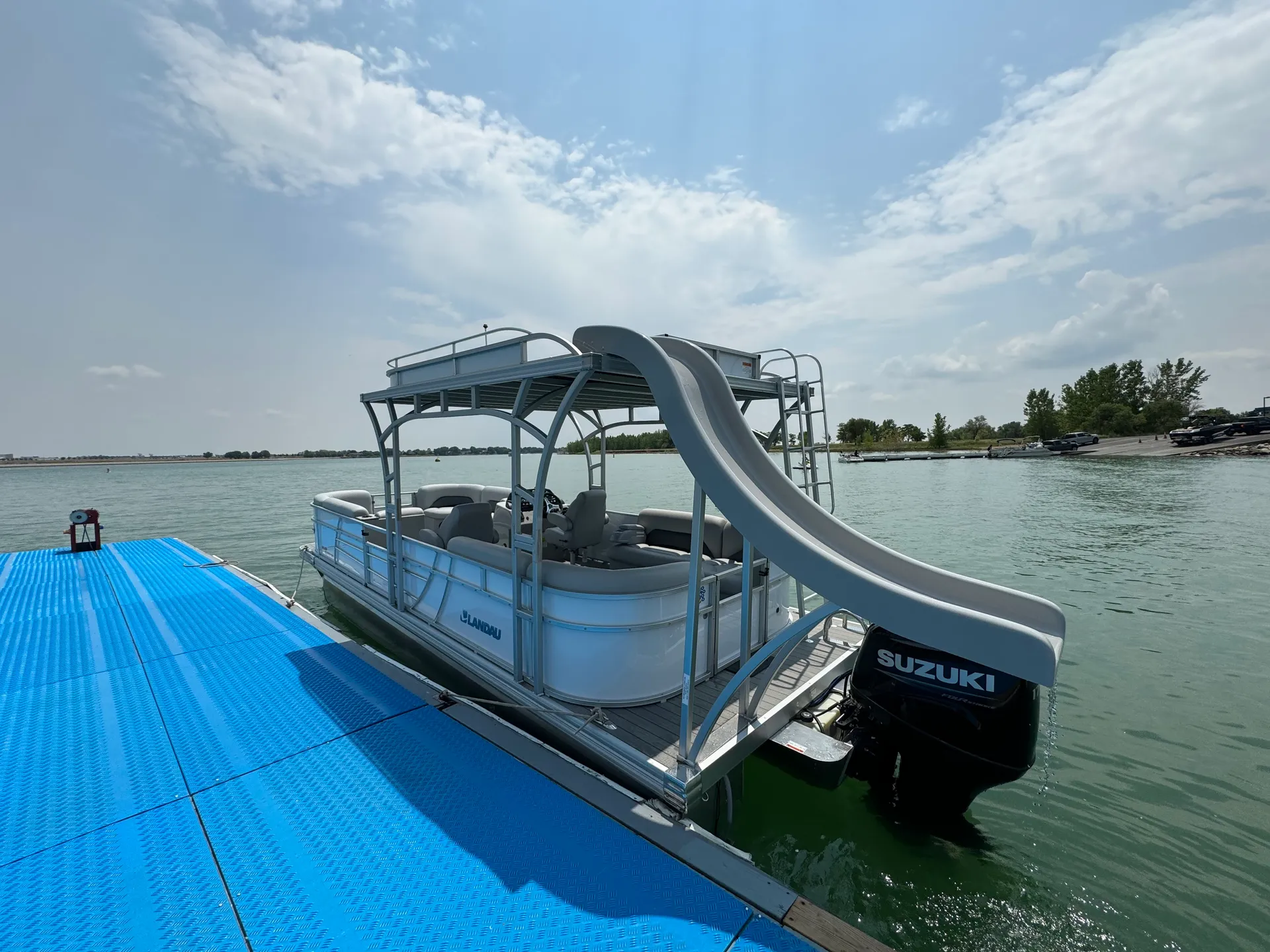 Tritoon Boat ~ 2024 Landau Island Breeze 252 Top Deck 