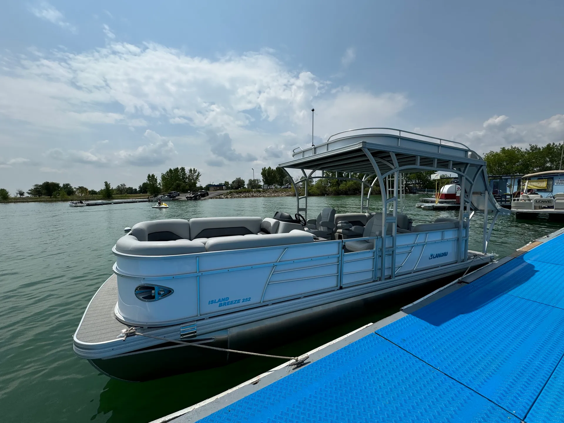Tritoon Boat ~ 2024 Landau Island Breeze 252 Top Deck 