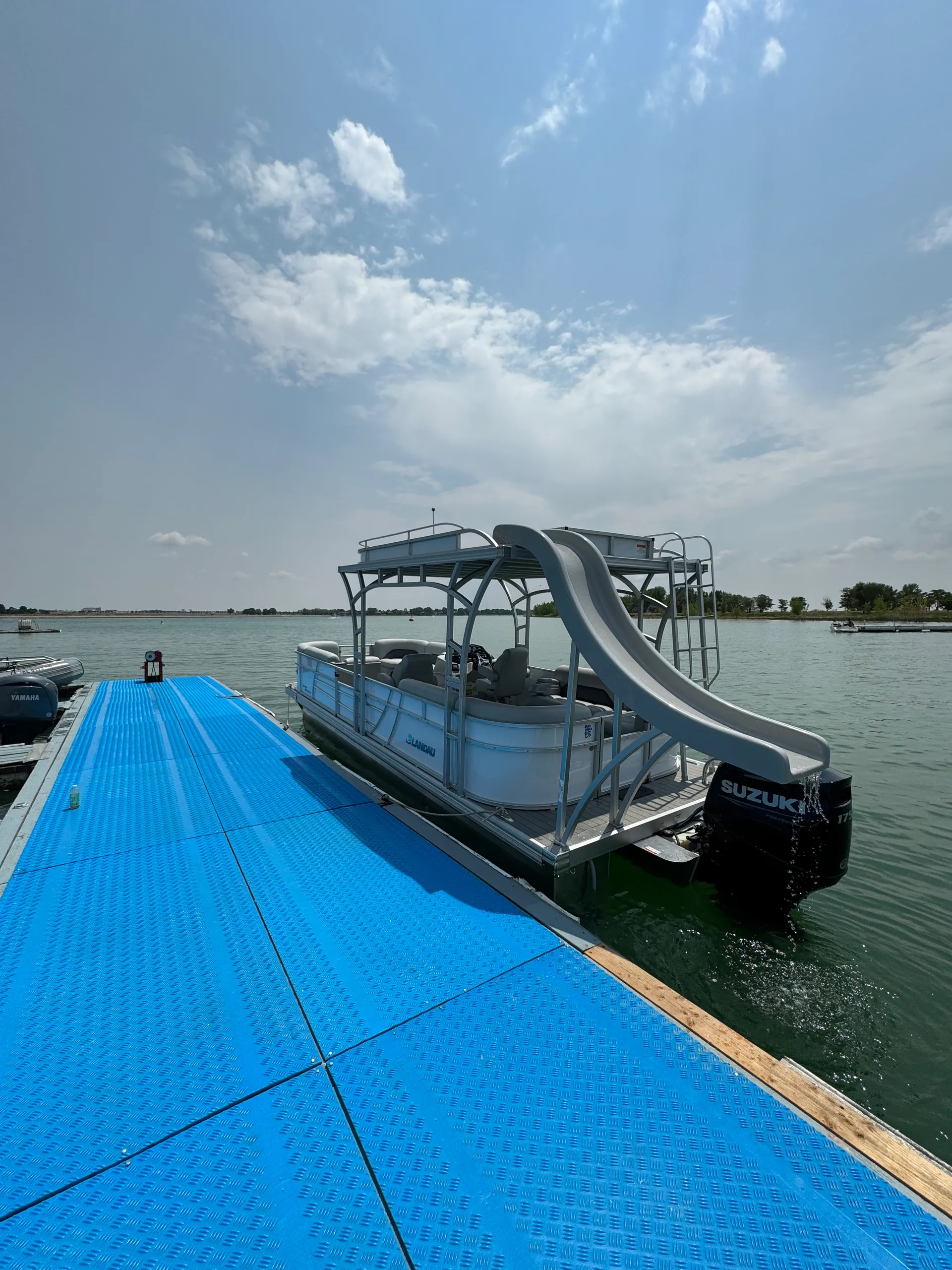 Tritoon Boat ~ 2024 Landau Island Breeze 252 Top Deck 