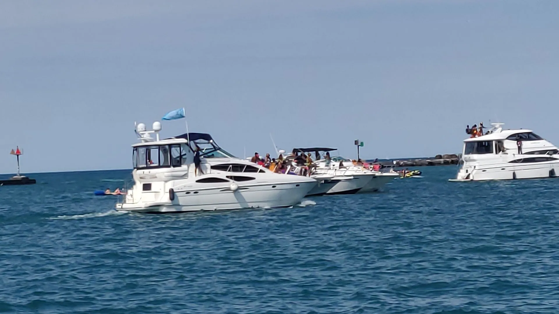 40’ Luxury Cruiser Yacht | Private Lake Michigan Experience