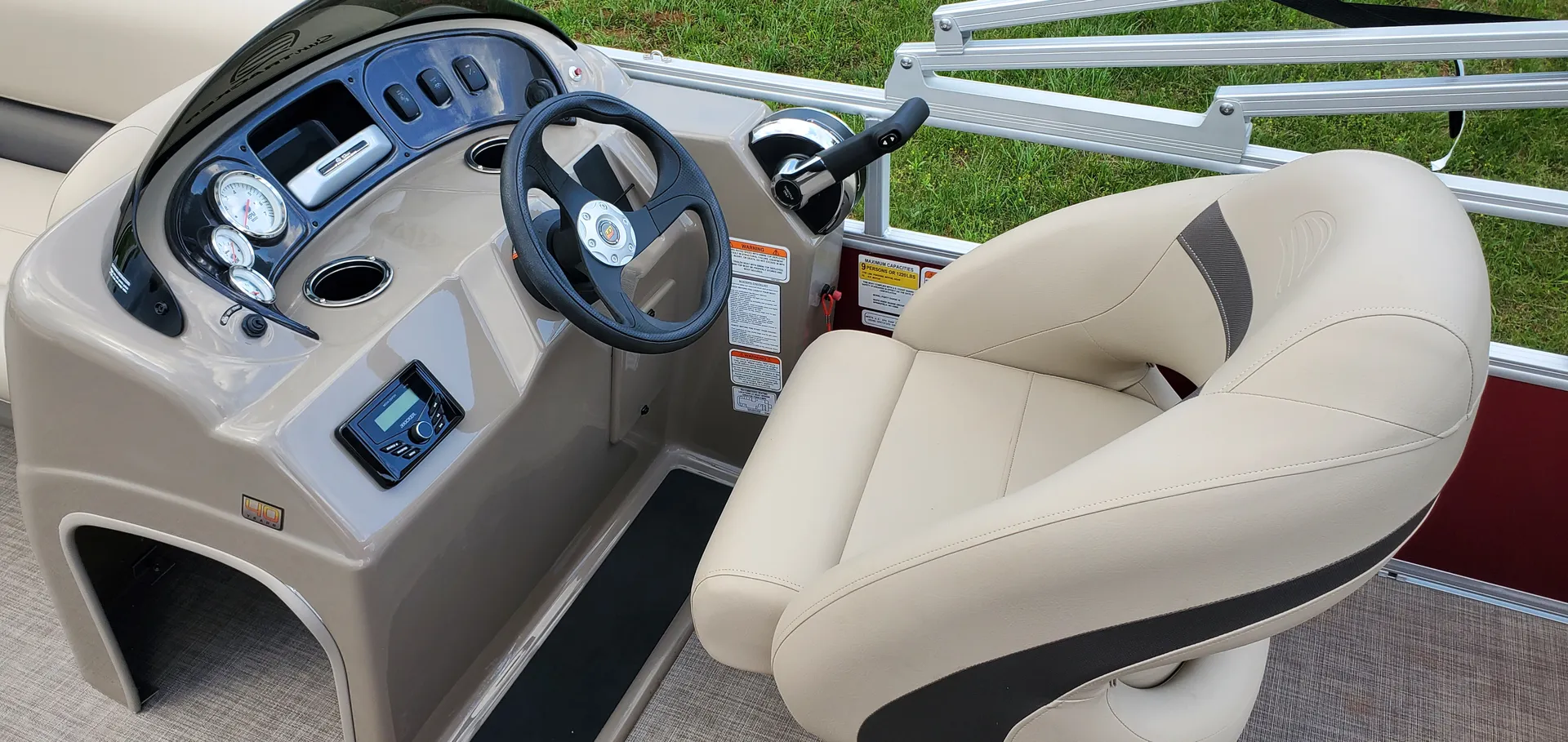 Pontoon for 10 people! easy to drive. ELECTRIC ANCHOR ⚓🔱