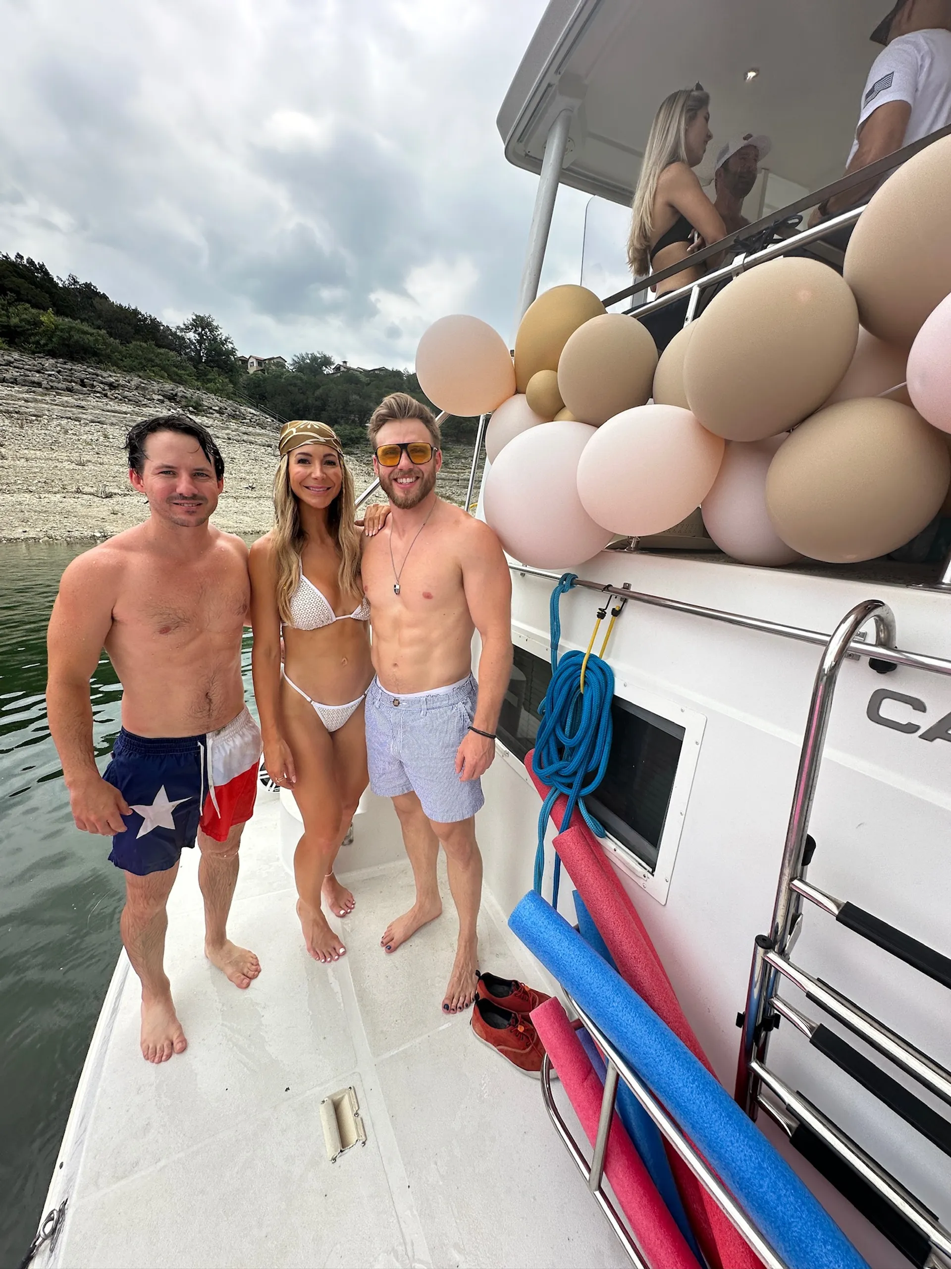 Luxurious 40 ft Yacht in Austin Texas!!!