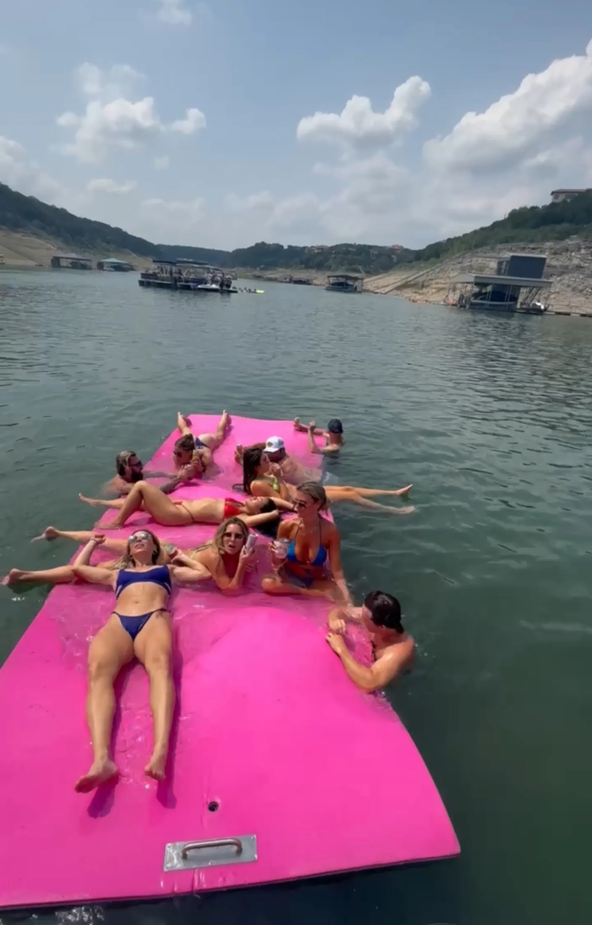Luxurious 40 ft Yacht in Austin Texas!!!