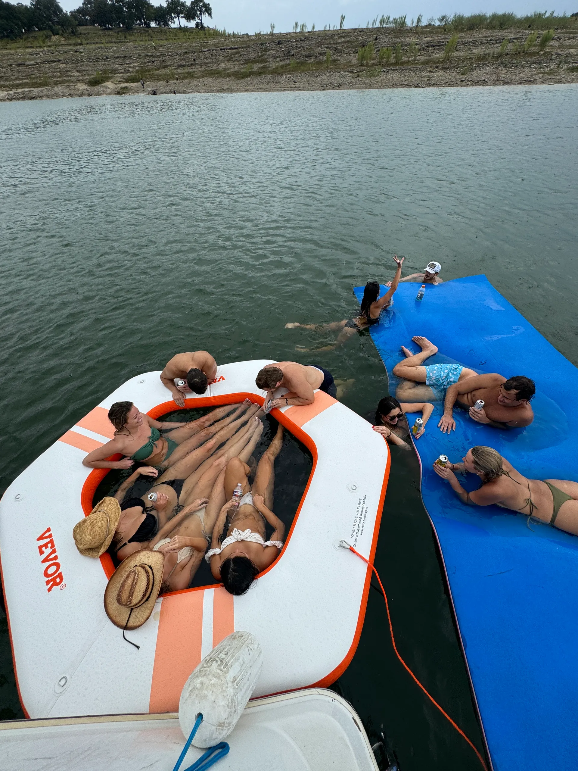 Luxurious 40 ft Yacht in Austin Texas!!!