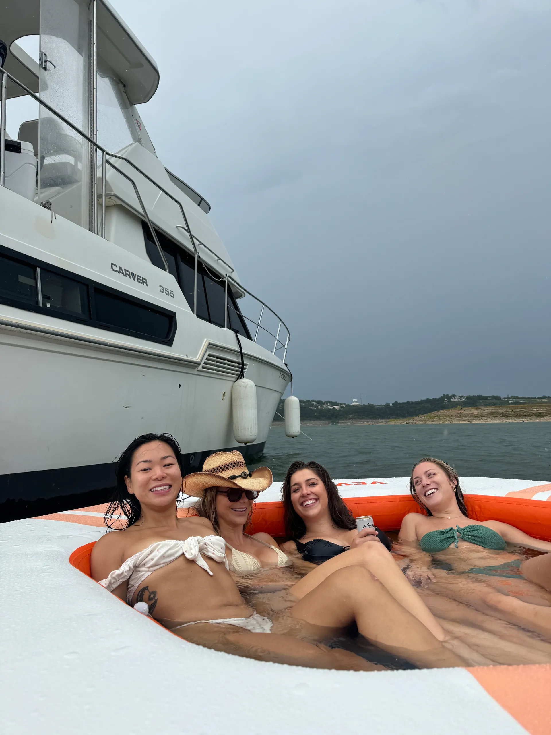 Luxurious 40 ft Yacht in Austin Texas!!!