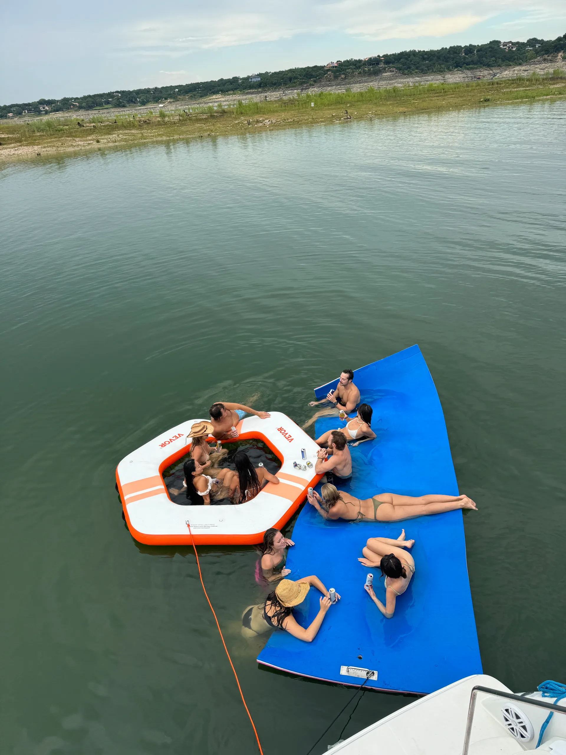 Luxurious 40 ft Yacht in Austin Texas!!!