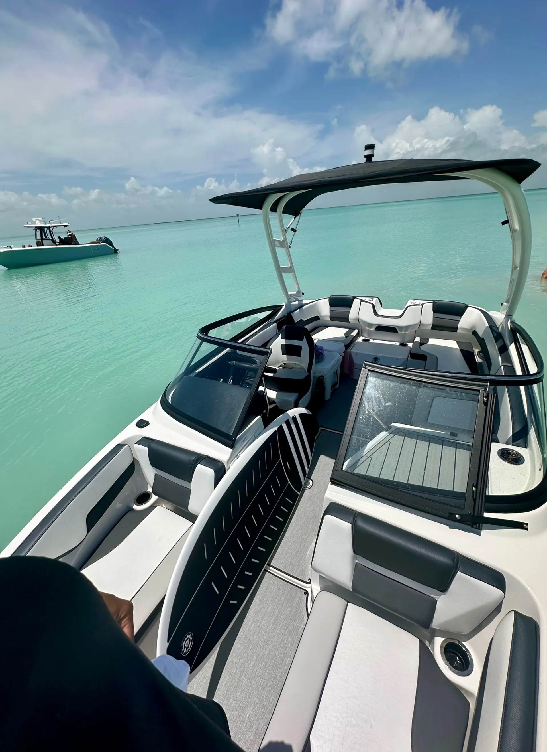 Brand-new AR195 Jet Boat 