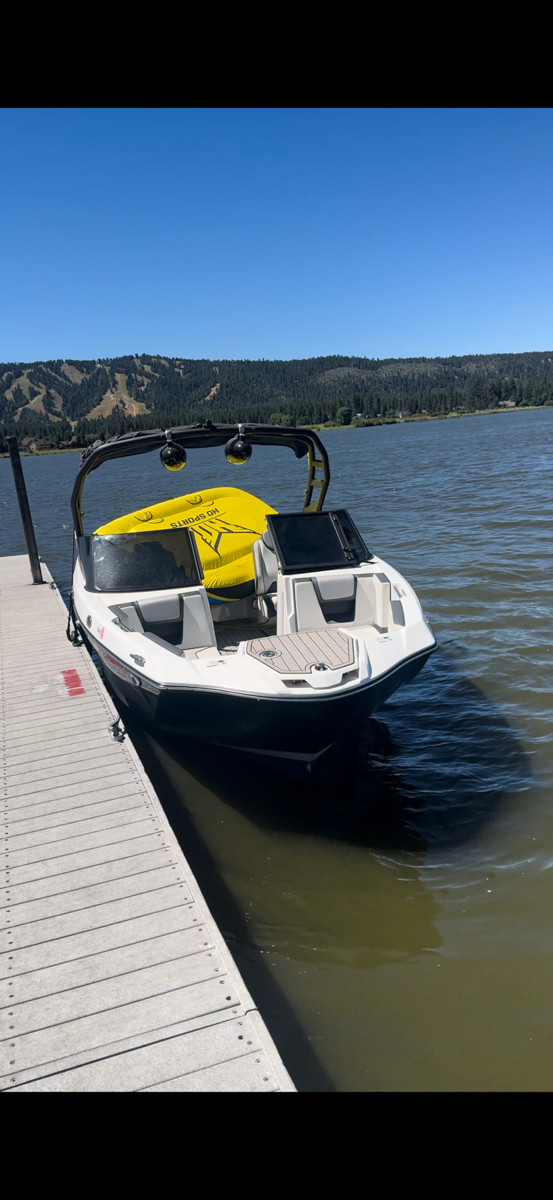 Pickup or Delivery Available! 2023 Yamaha 222 SE 