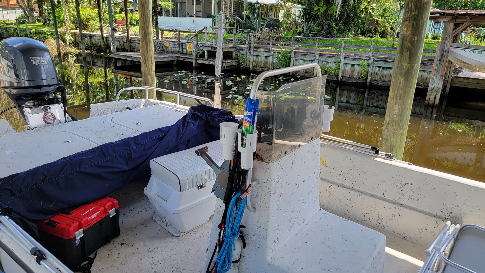 Carolina Skiff 2180 DLX in Satsuma, FL — photo 4