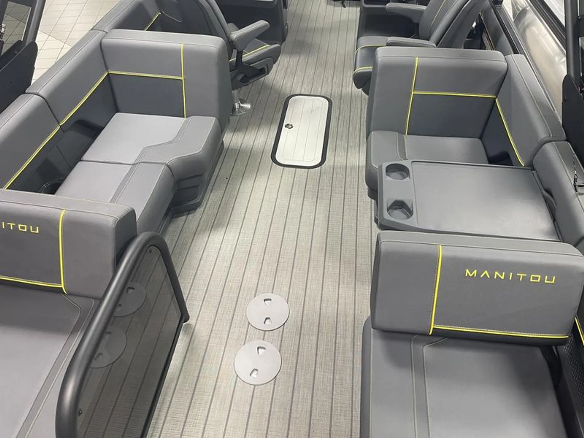 2024 24’ Tritoon with 300HP Mercury Outboard 