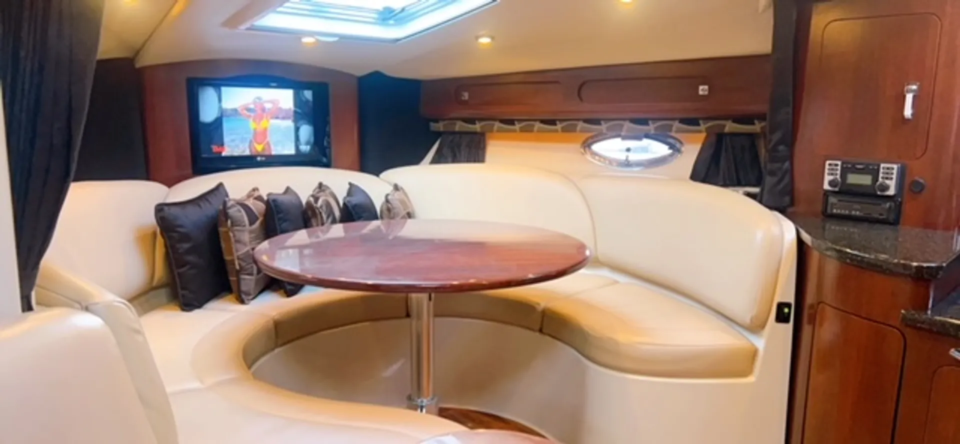 Chaparral Boats IO1146954 in Washington, DC — photo 9