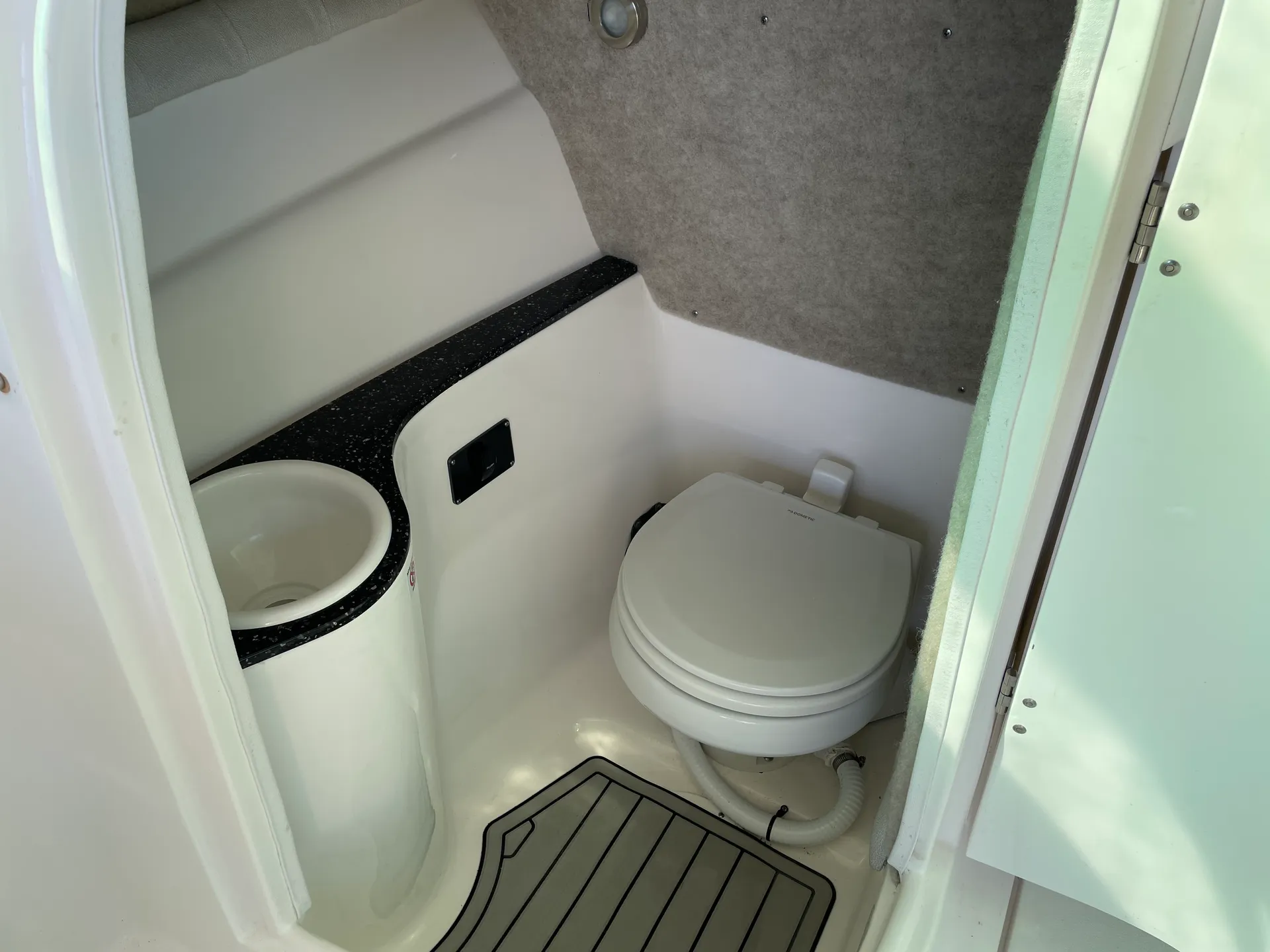 2021 Sea Fox 226 Travler