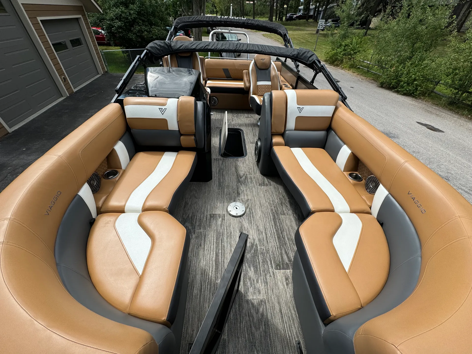 VIAGGIO BY MISTY HARBOR DIAMANTE 23S TRITOON in Kalispell, MT — photo 2