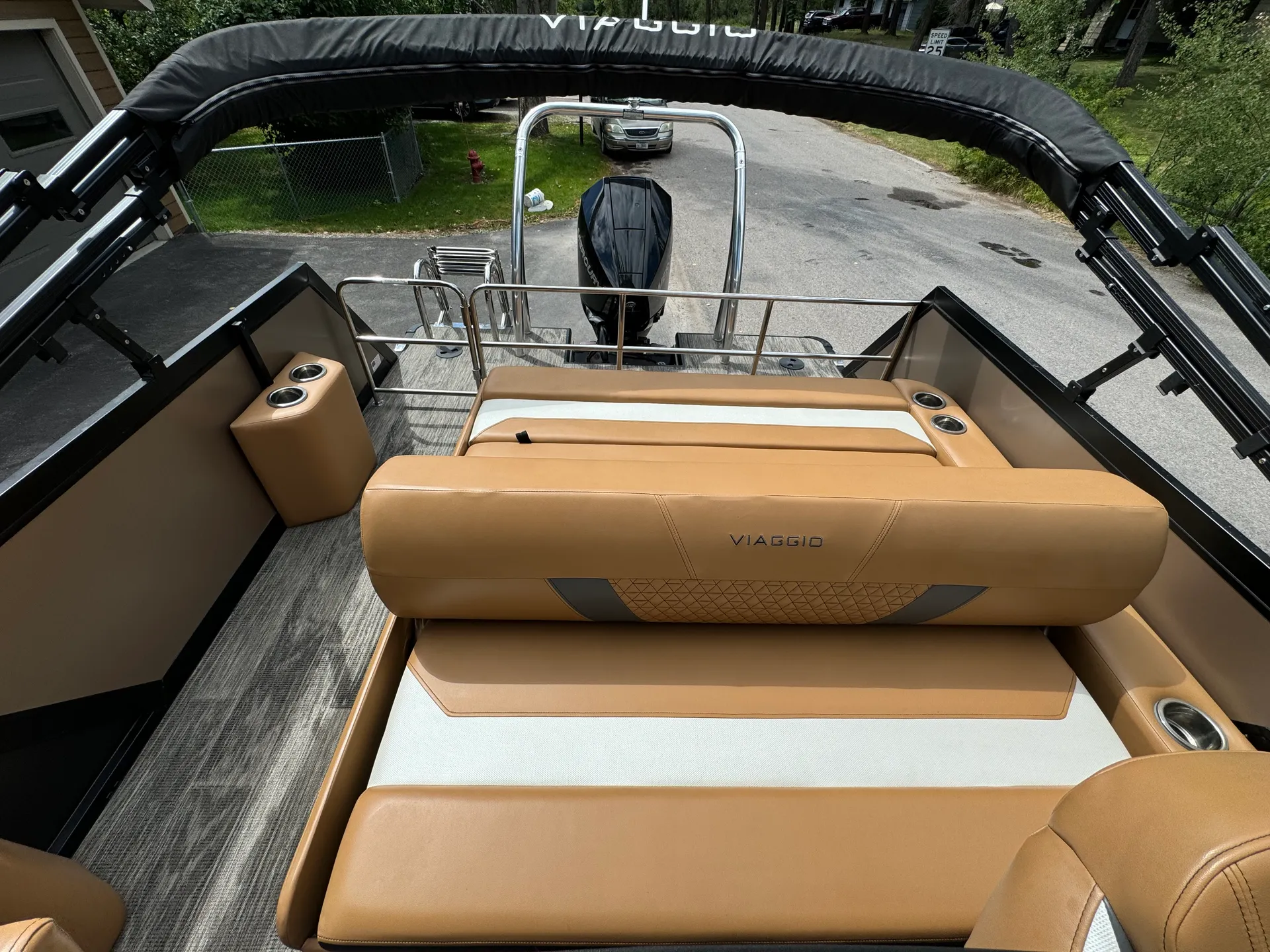VIAGGIO BY MISTY HARBOR DIAMANTE 23S TRITOON in Kalispell, MT — photo 3