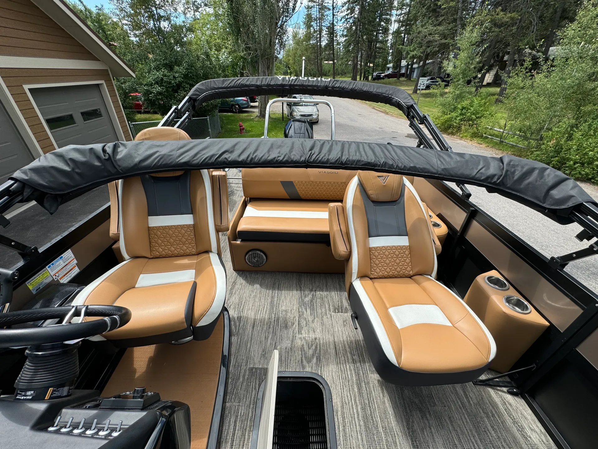 VIAGGIO BY MISTY HARBOR DIAMANTE 23S TRITOON in Kalispell, MT — photo 4